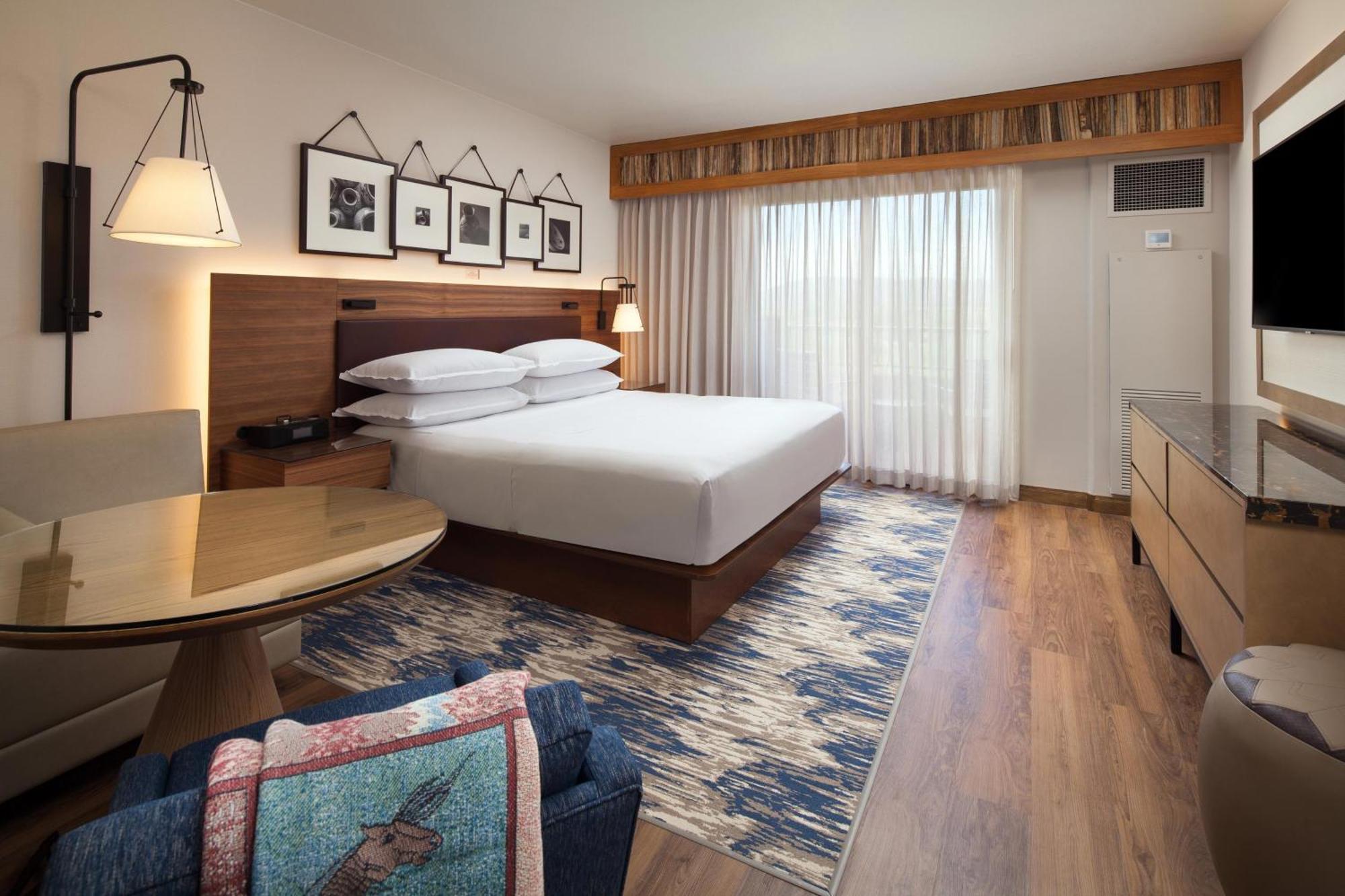 Standard King Room