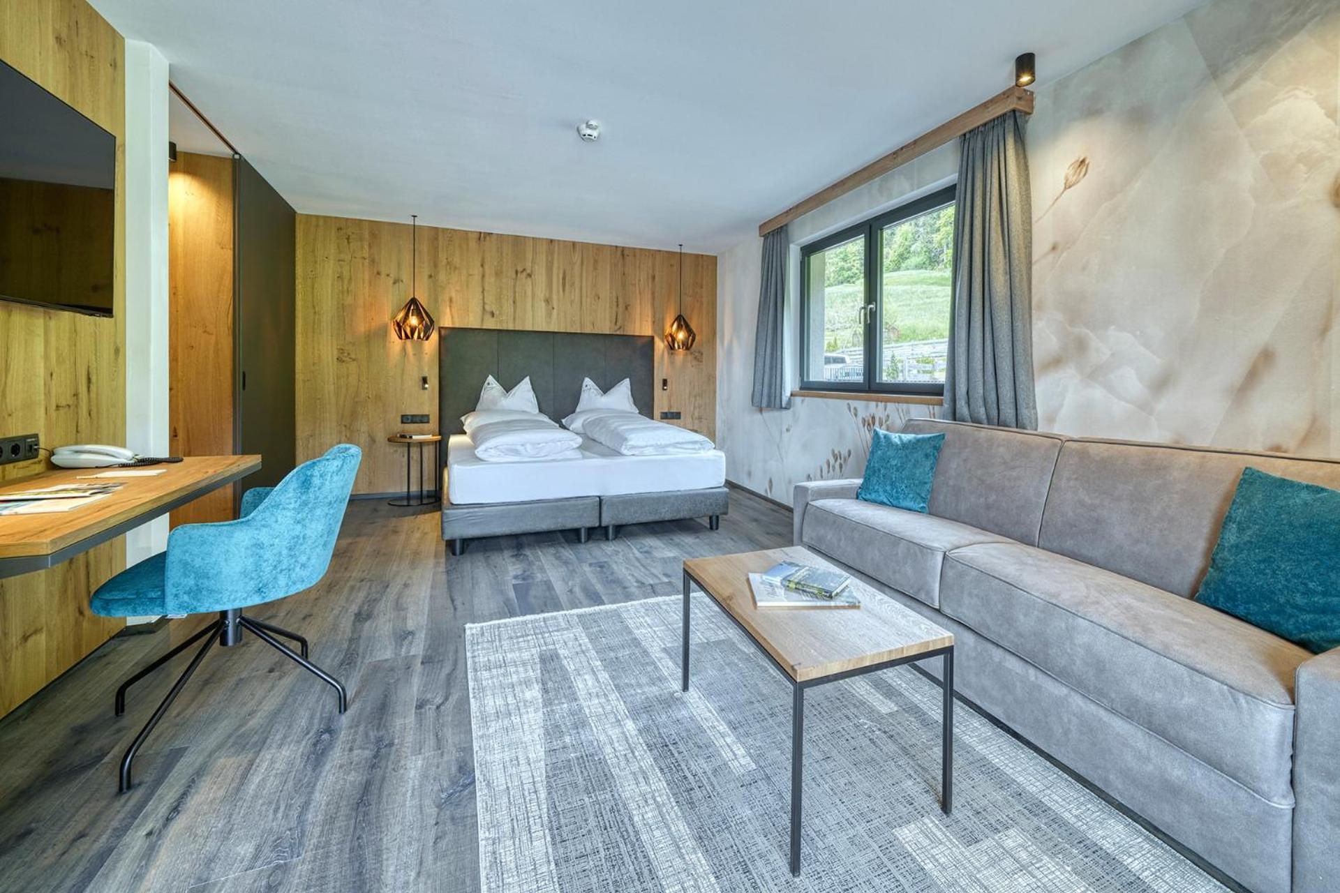 Deluxe Family Room