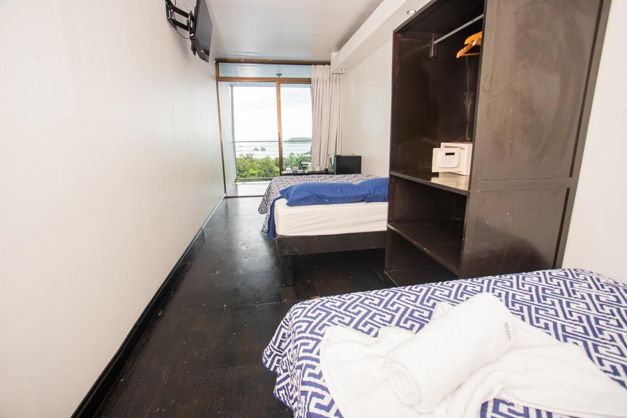 Quadruple Room Sea View
