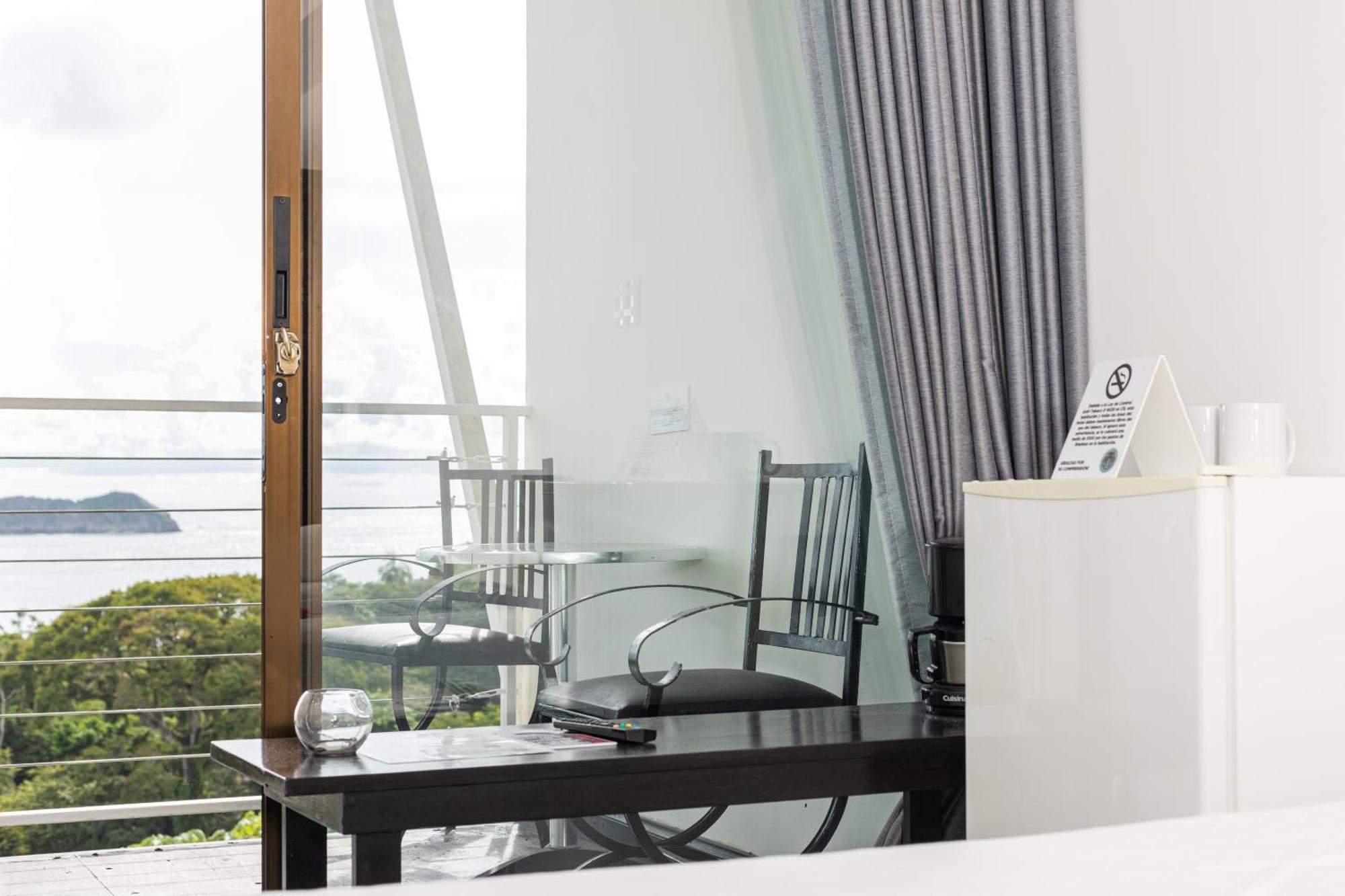 Quadruple Room Sea View