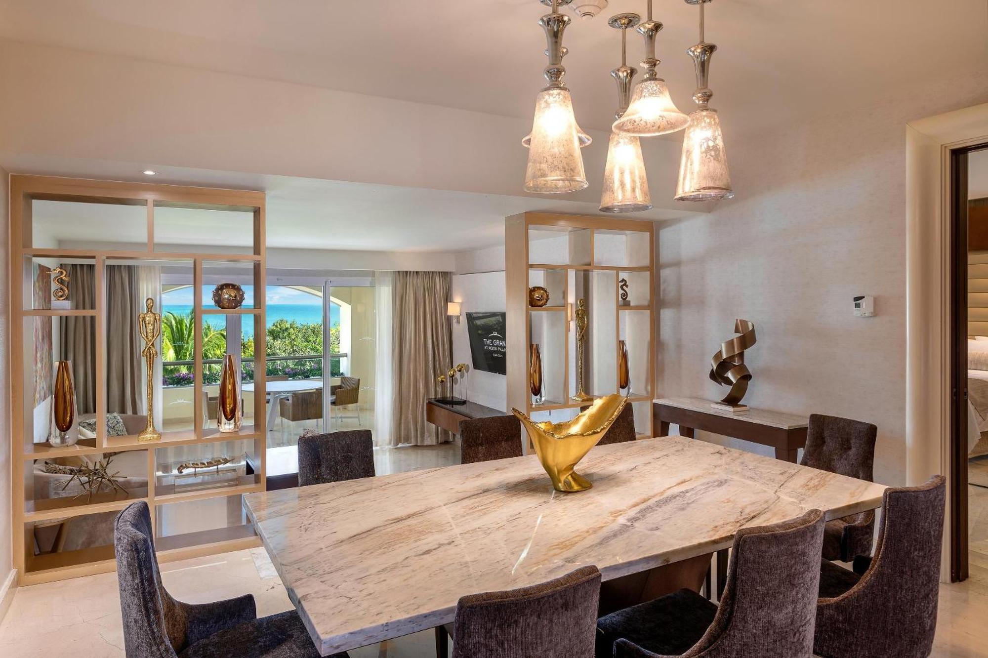 Grand Presidential Suite