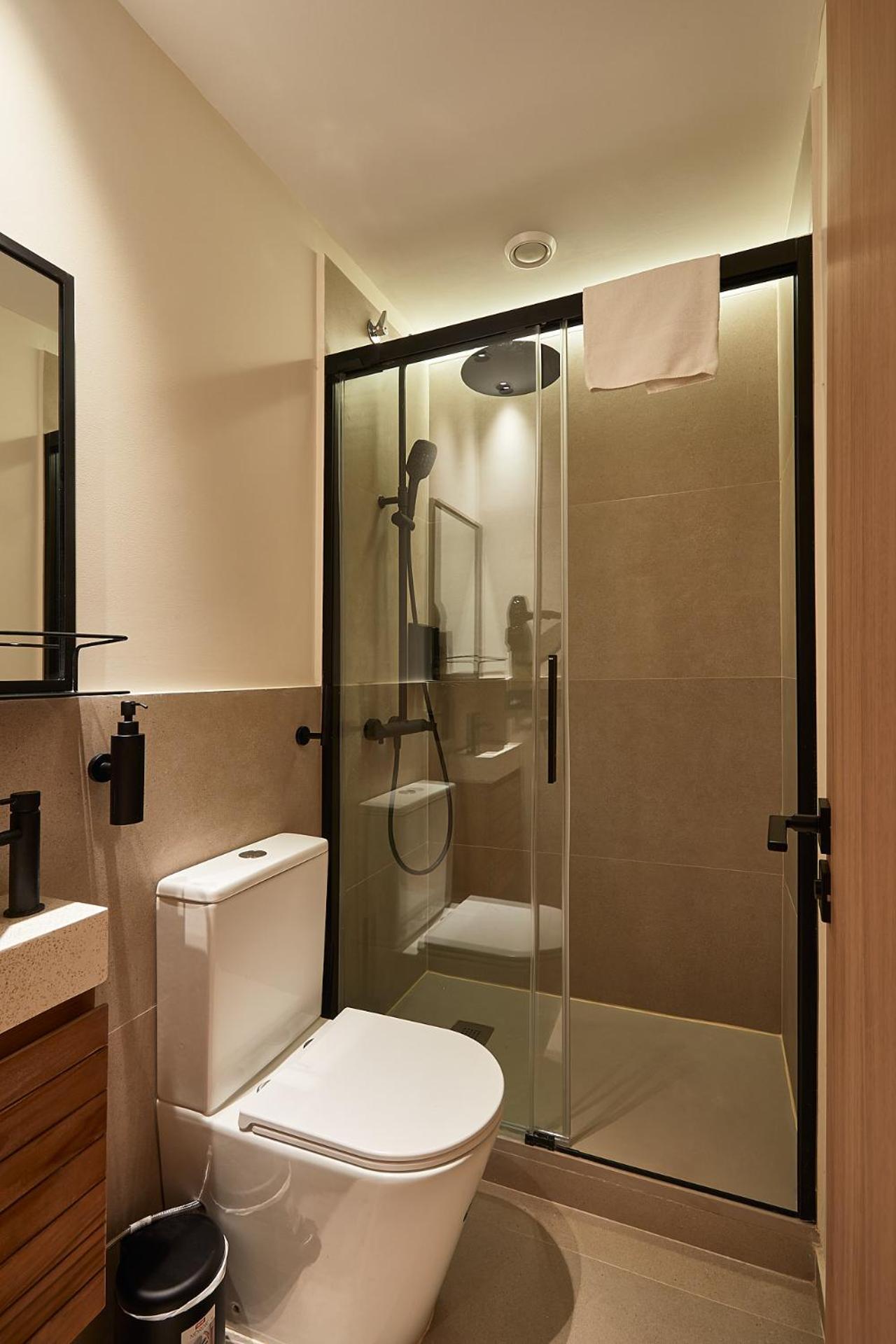 Double Room Private Bathroom