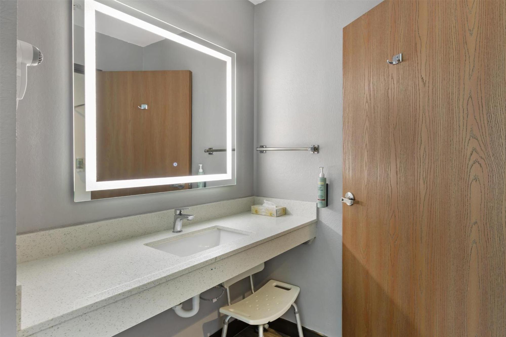 Queen Room with Two Queen Beds - Disability Access/Non-Smoking