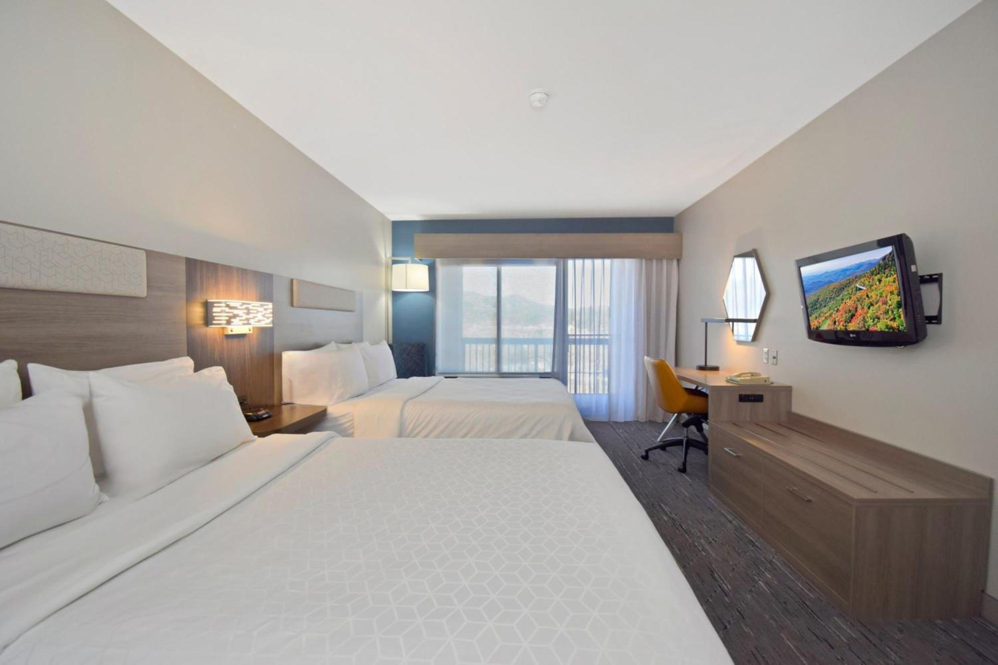 Standard Room with Two Queen Beds