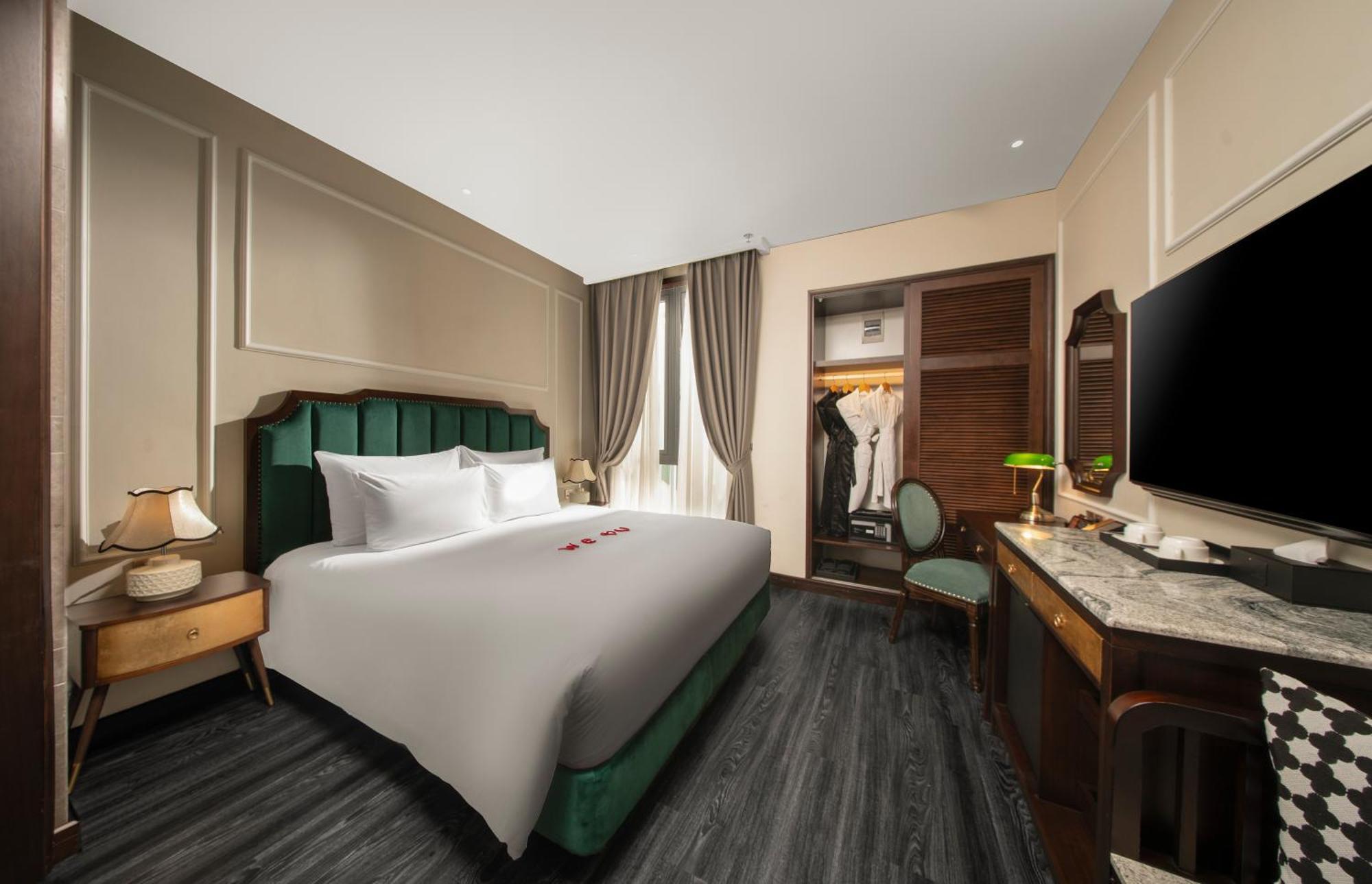 Deluxe Double or Twin Room