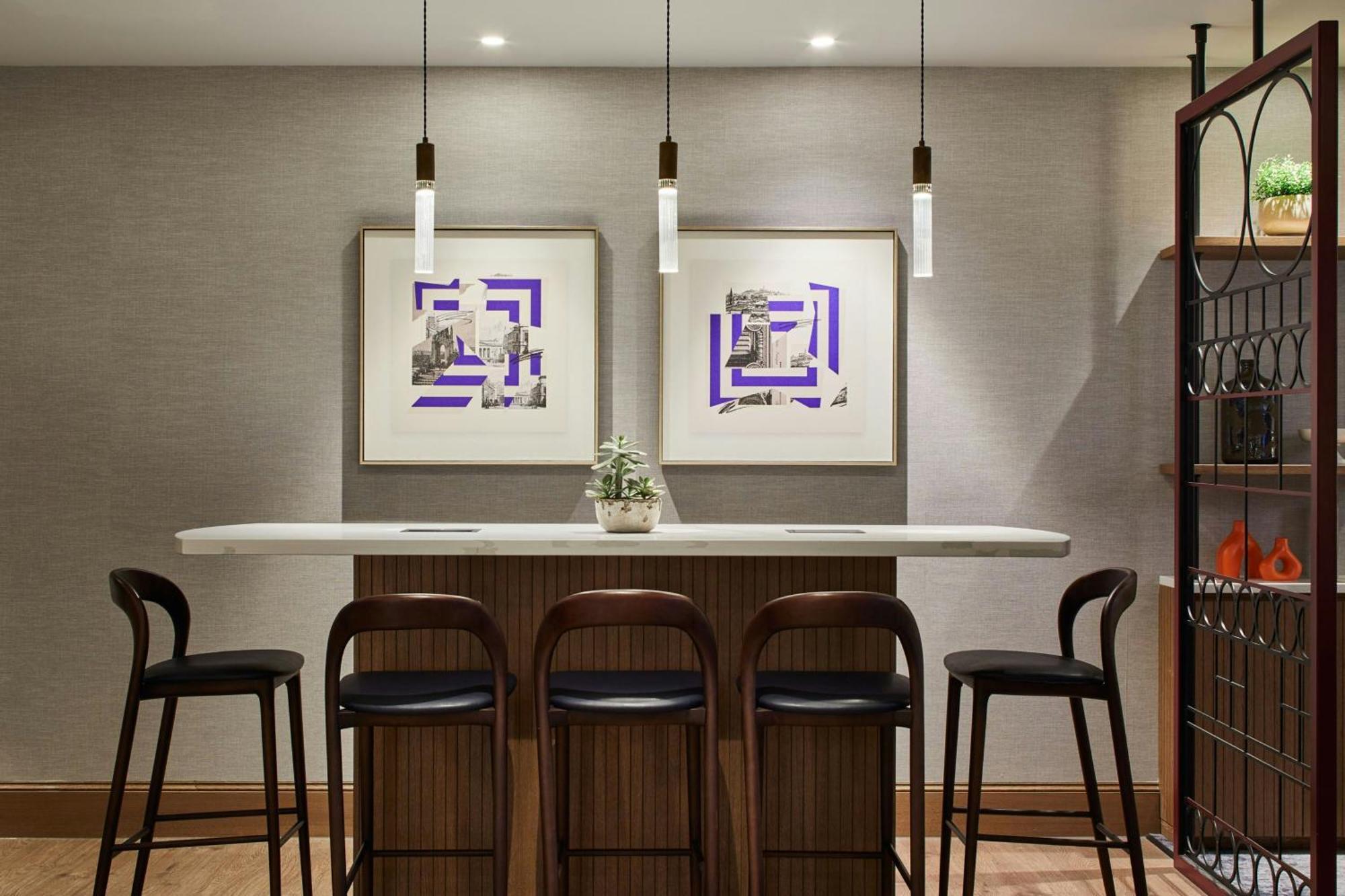 Club King Room Executive Lounge Access