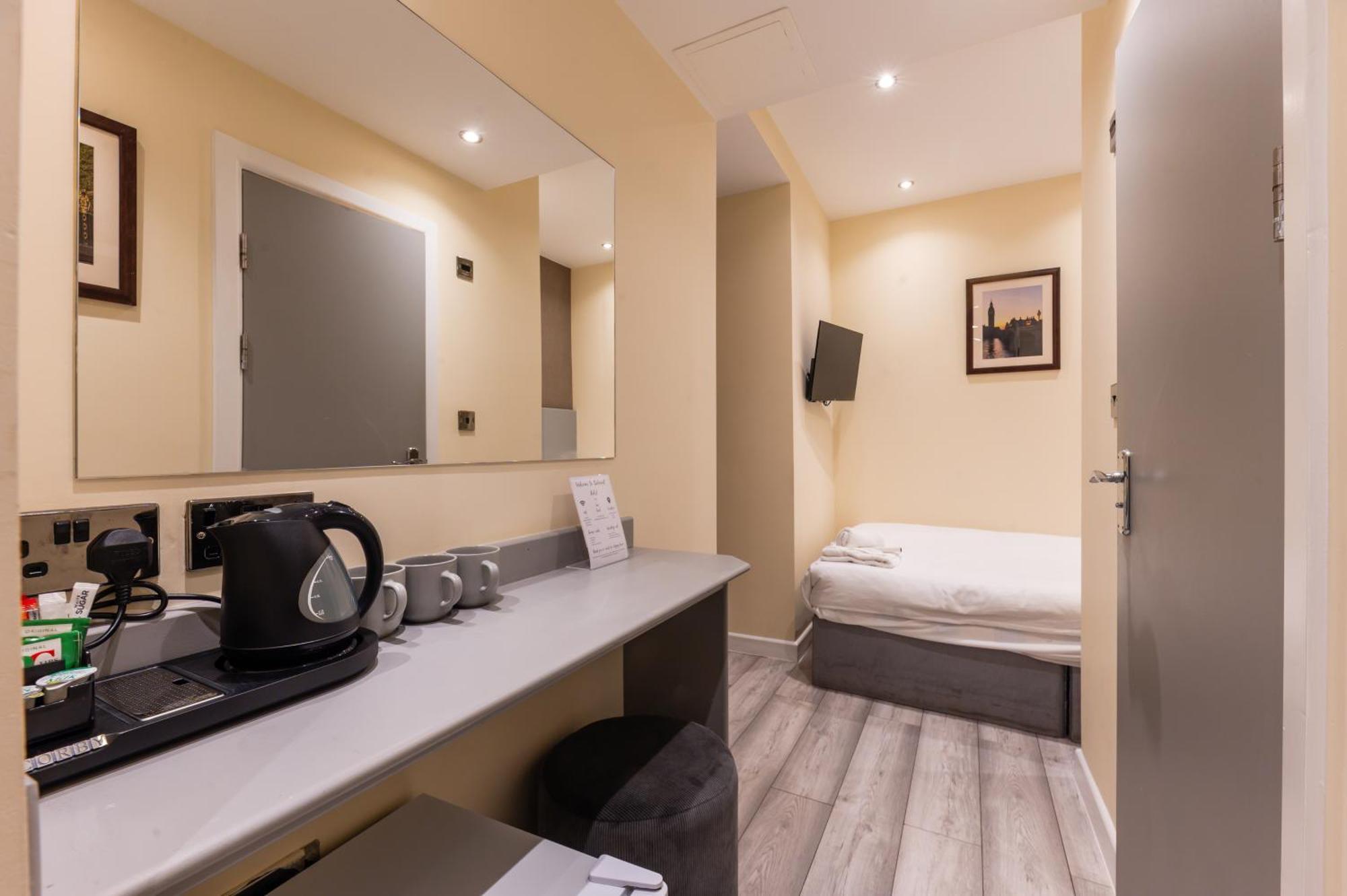 Luxury Triple Room