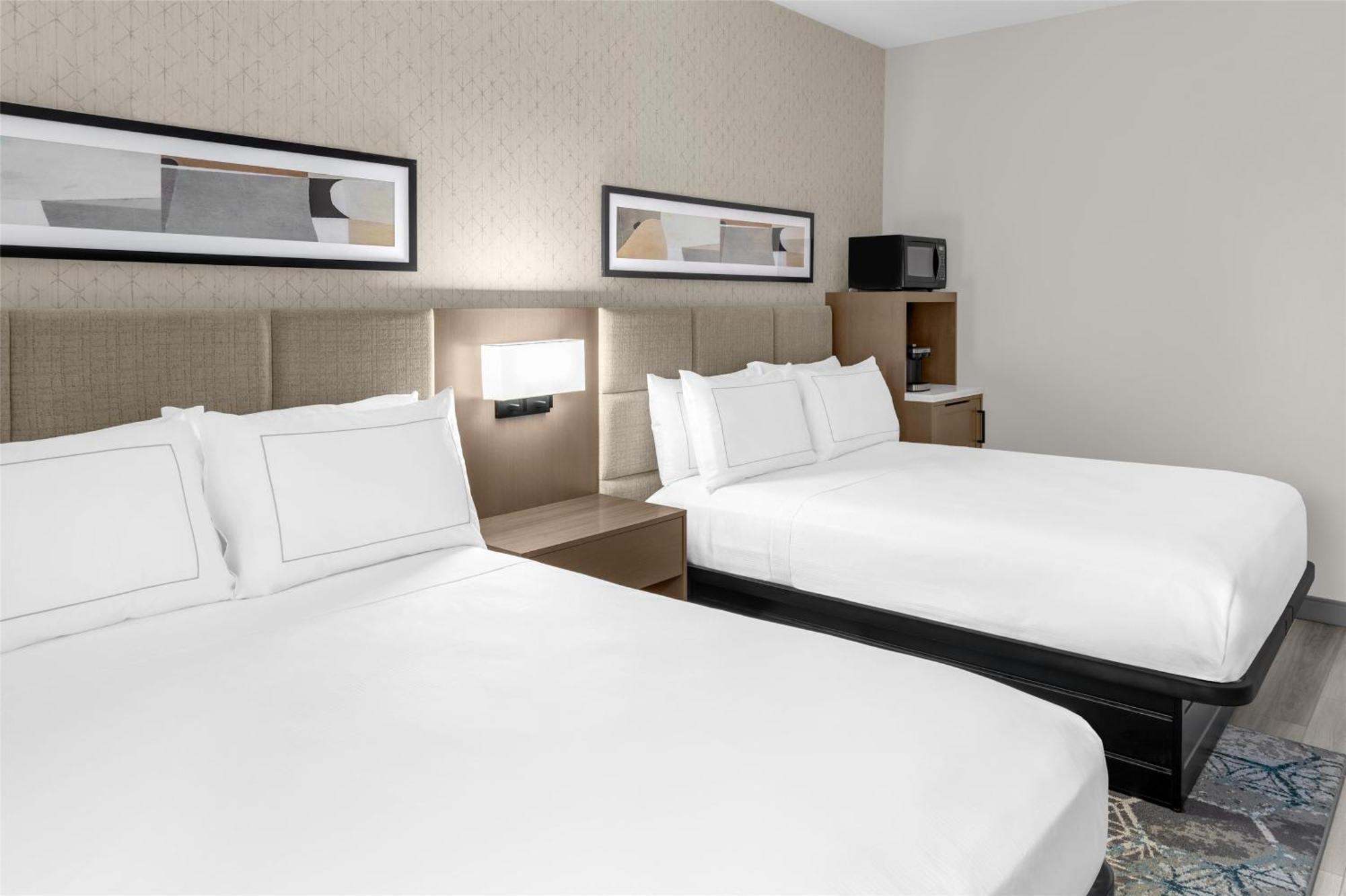 Queen Room Two Queen Beds