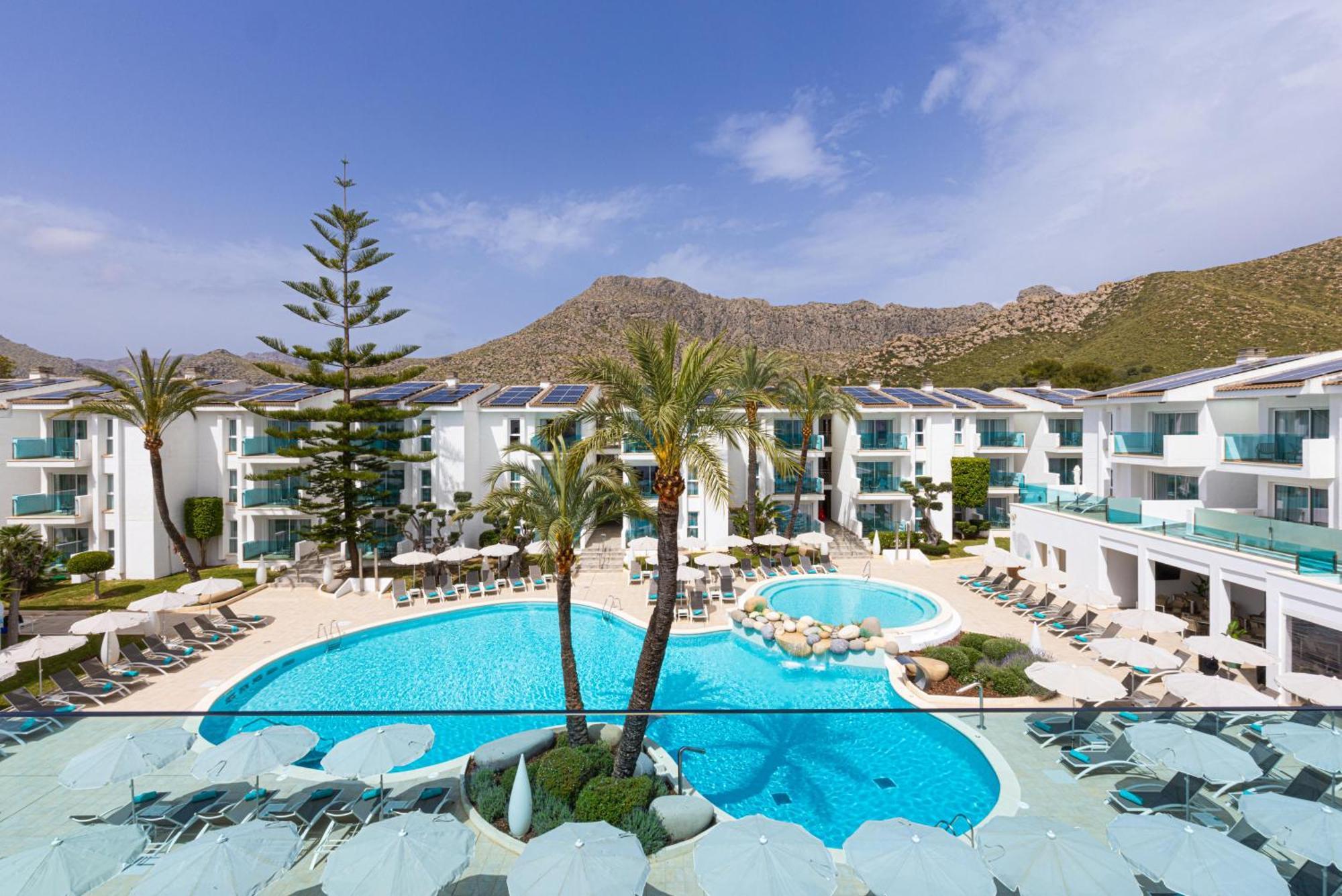 Junior Suite Pool View