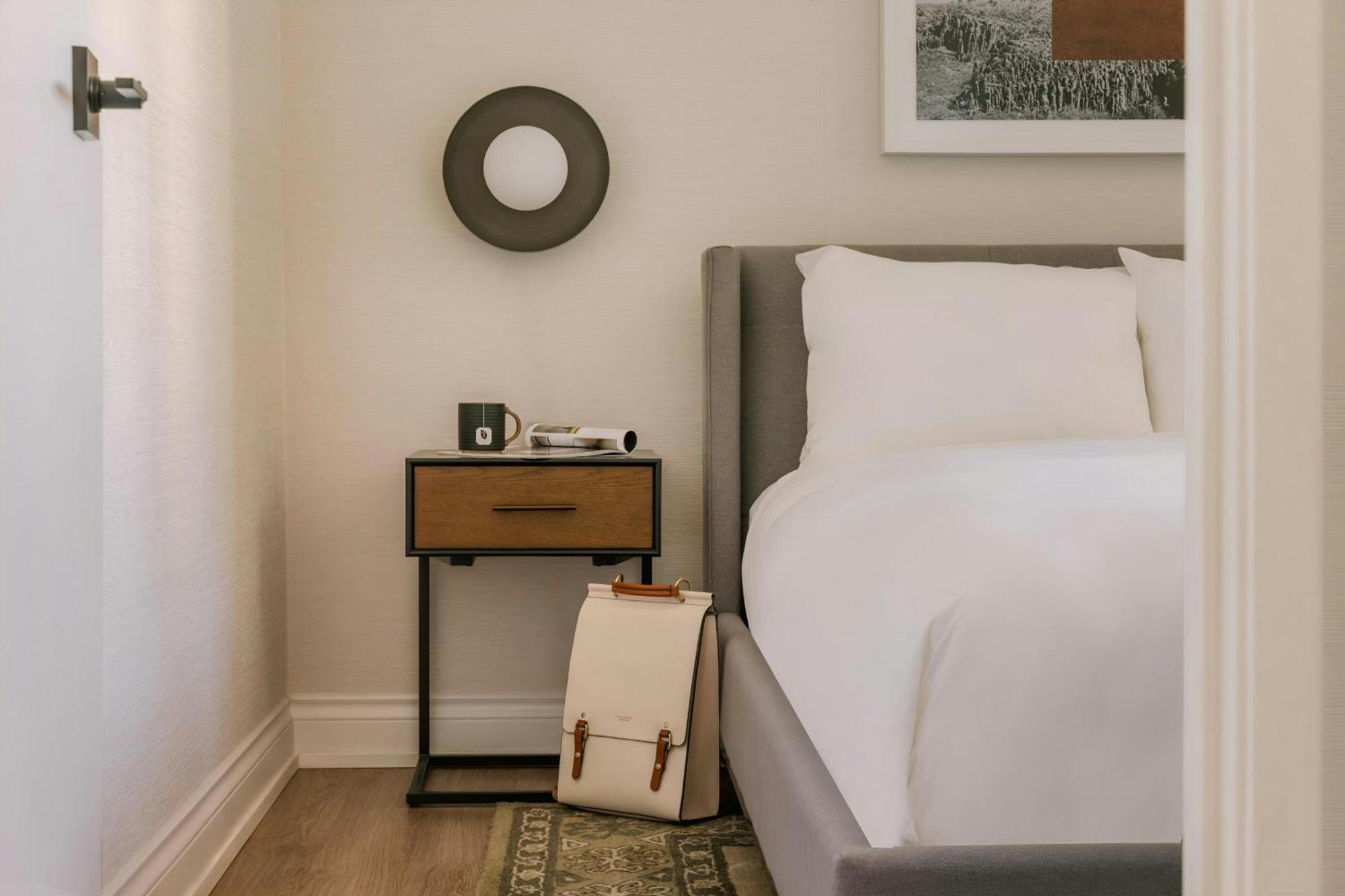 One-Bedroom Superior Apartment King Bed Sofa Bed Balcony