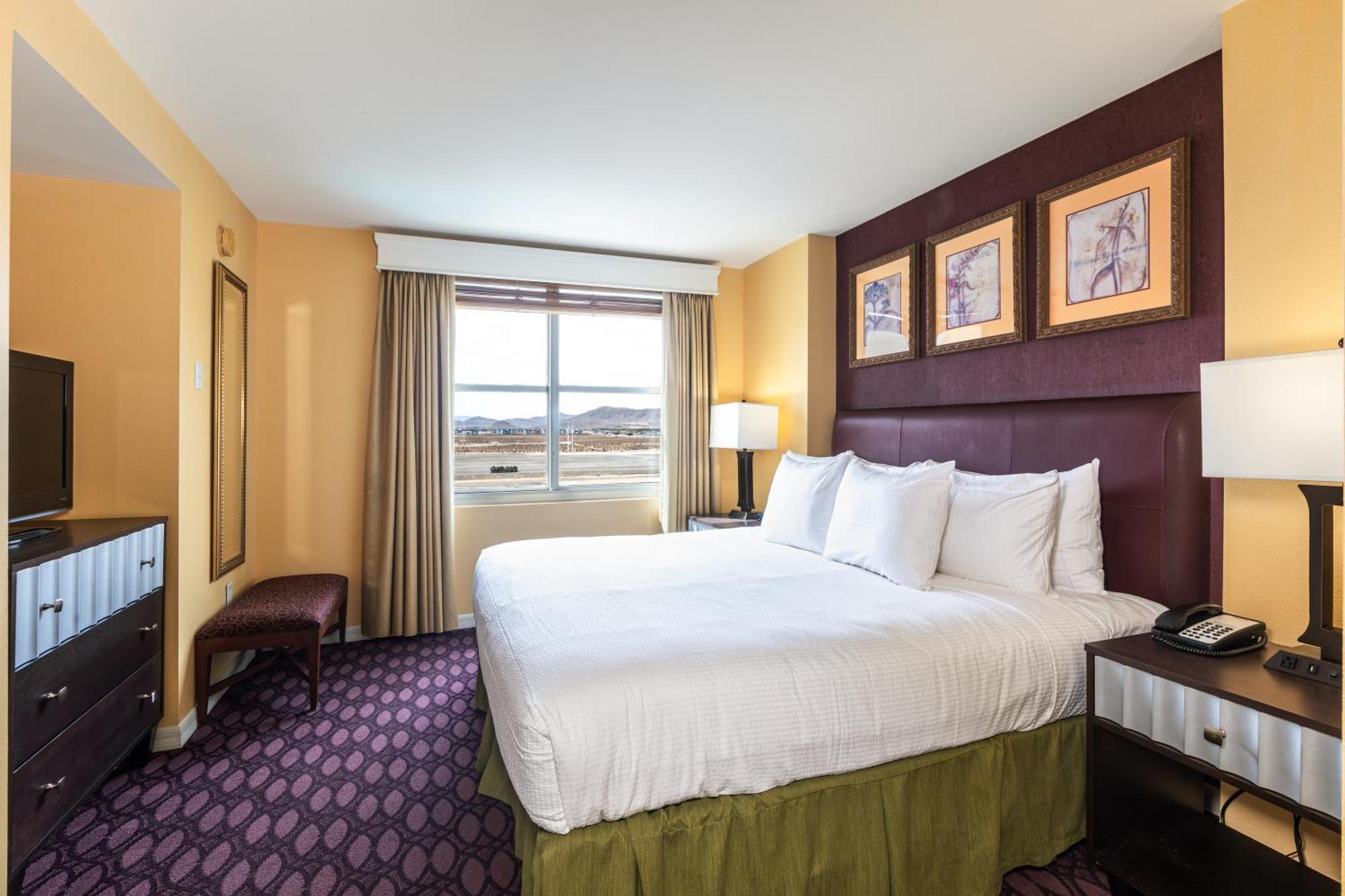 Deluxe King Room