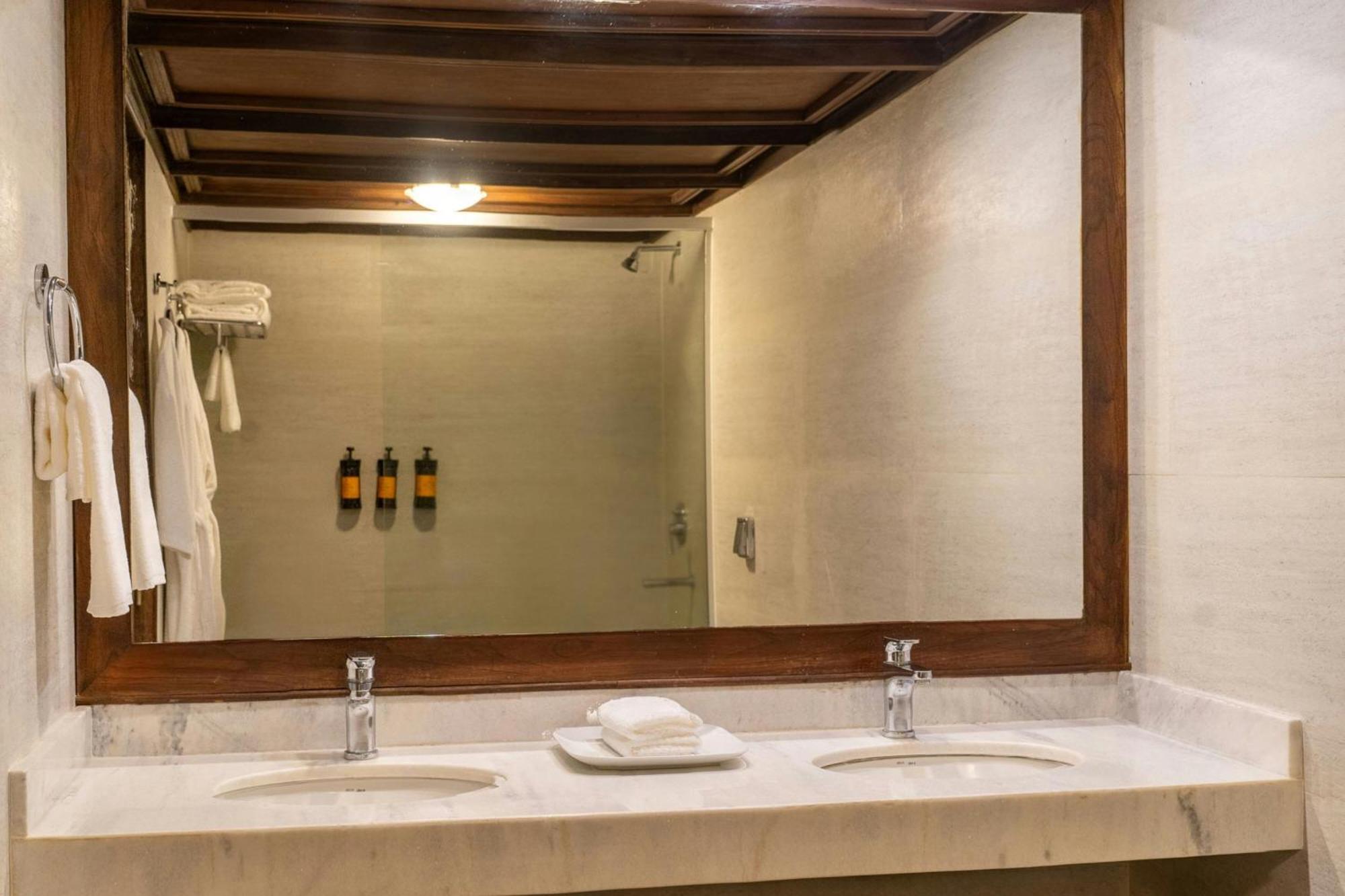 Quarto Queen Deluxe com 2 Camas Queen-size e Vista do Rio