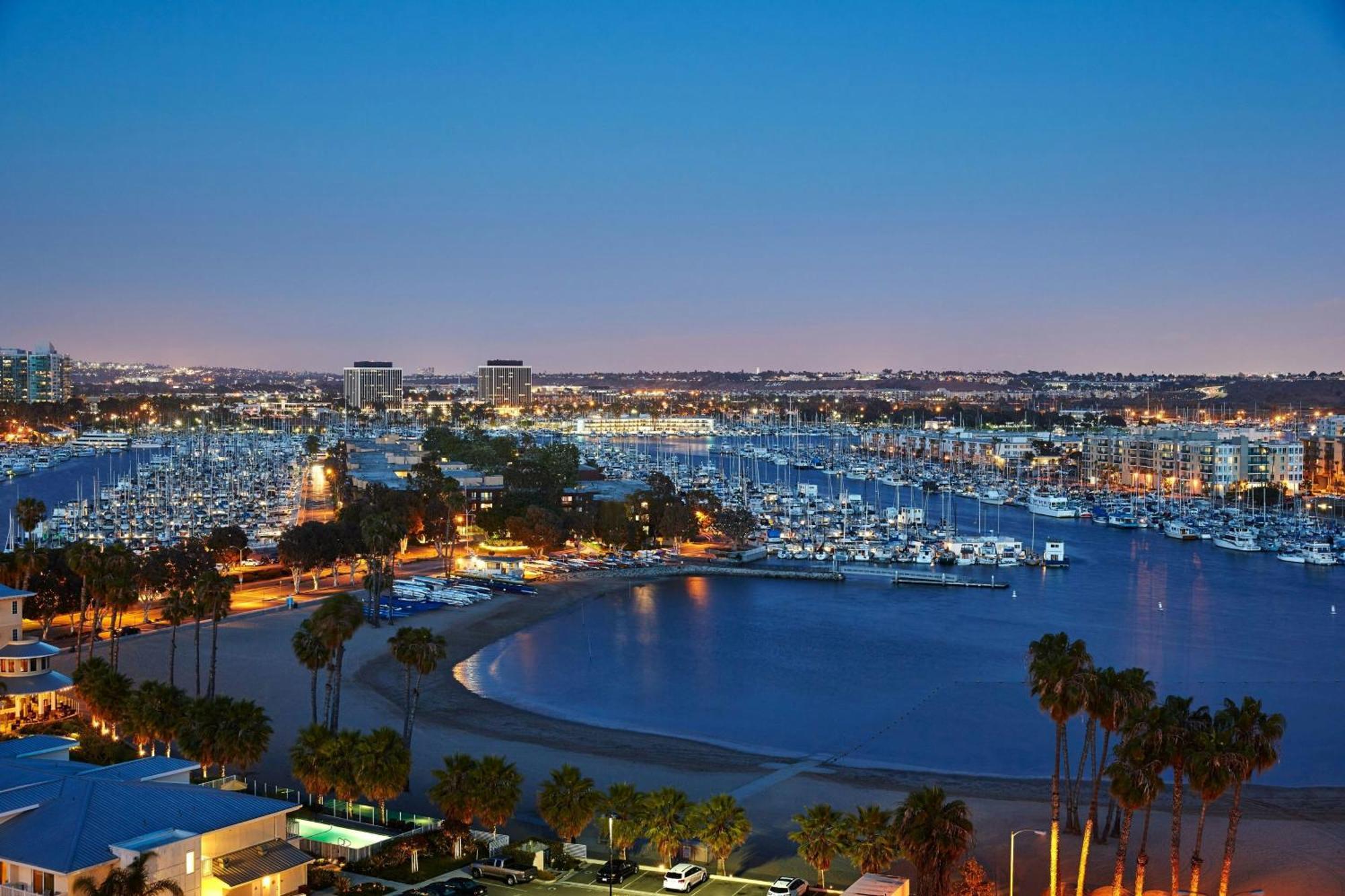 King Room Marina View Concierge Level