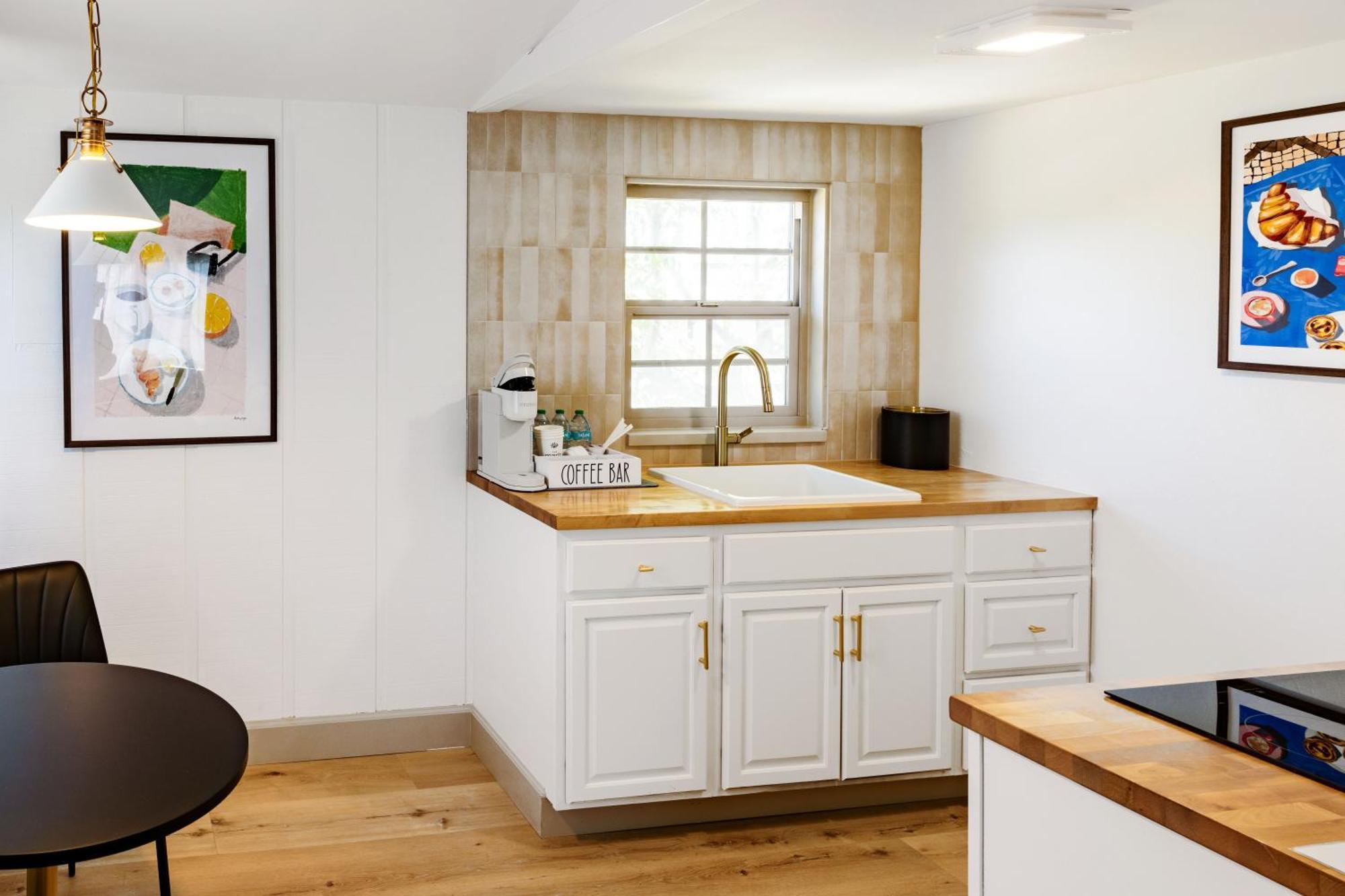 Solstice King Suite