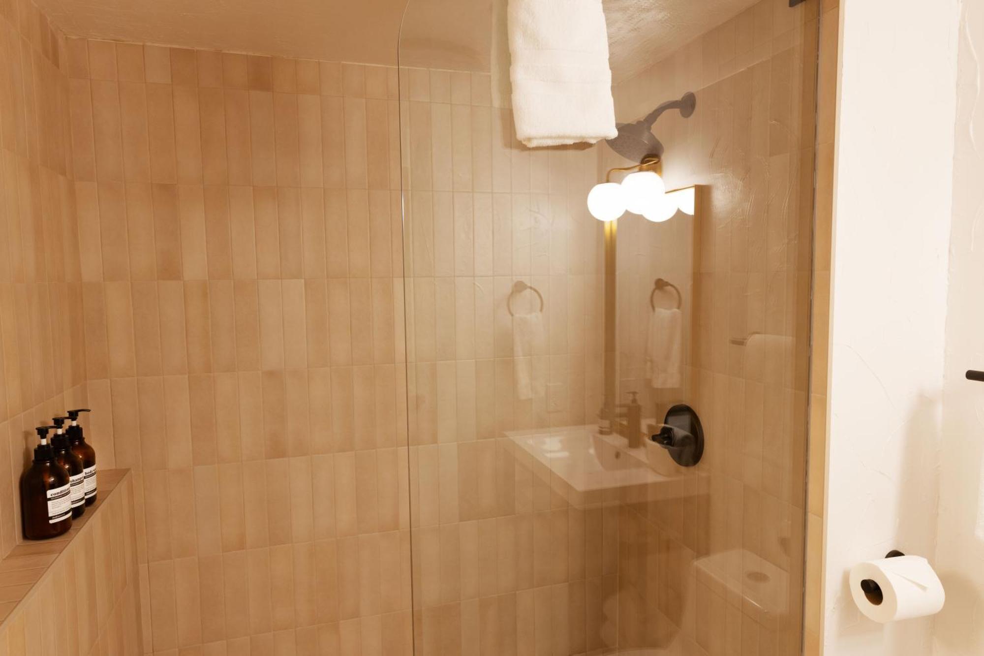 Solstice King Suite