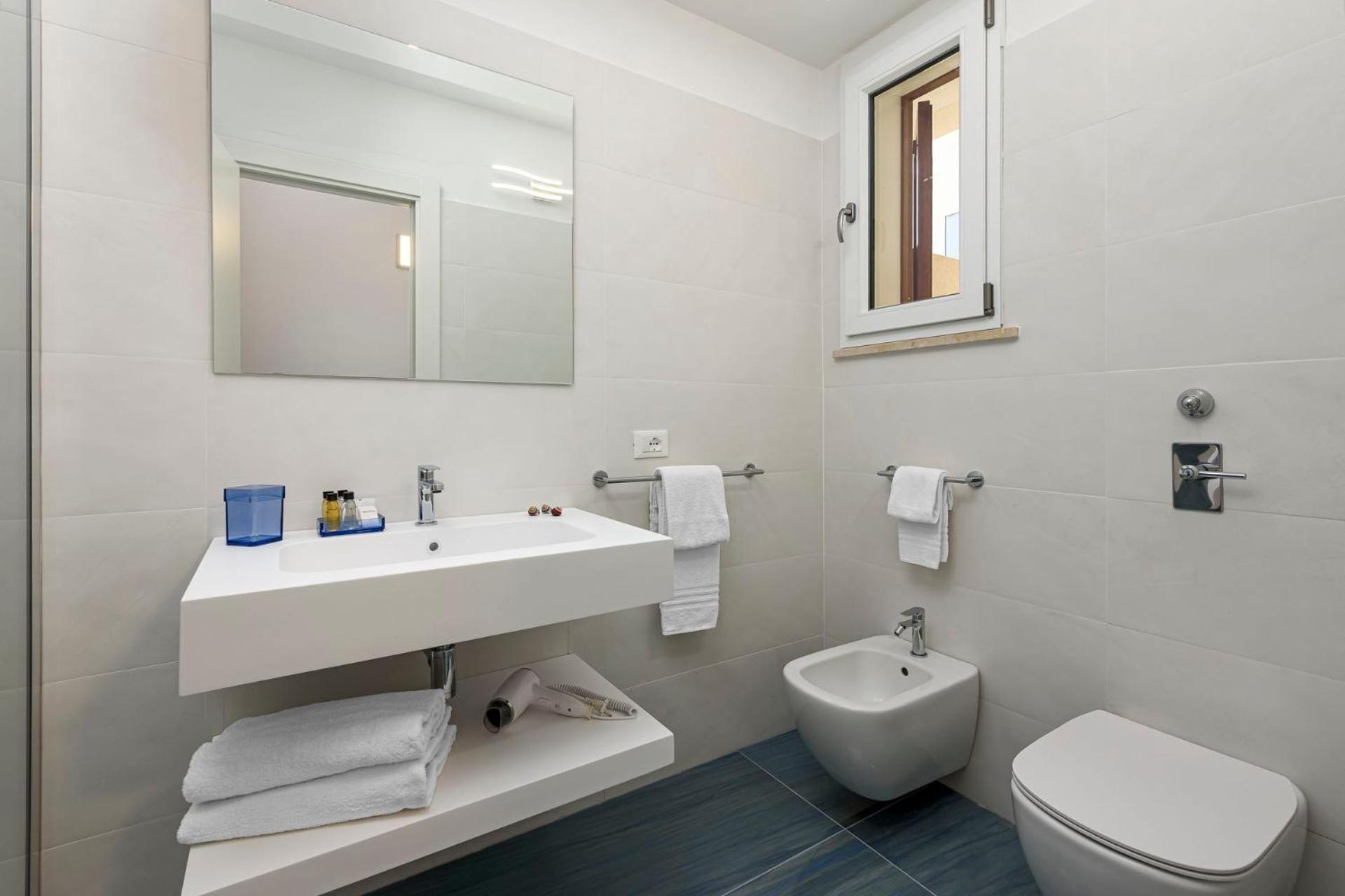 Double Room Private Bathroom