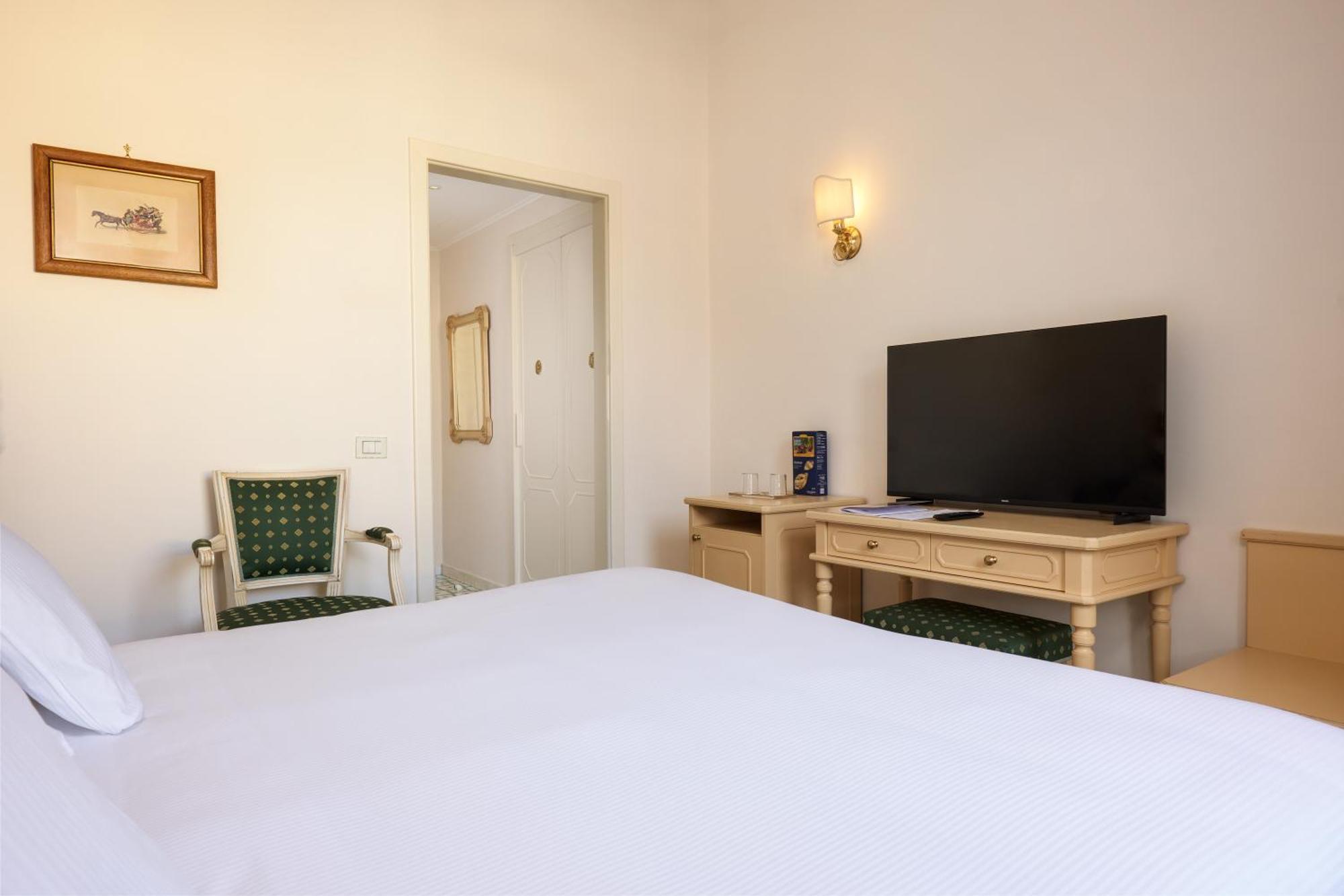 Superior Double Room Garden View