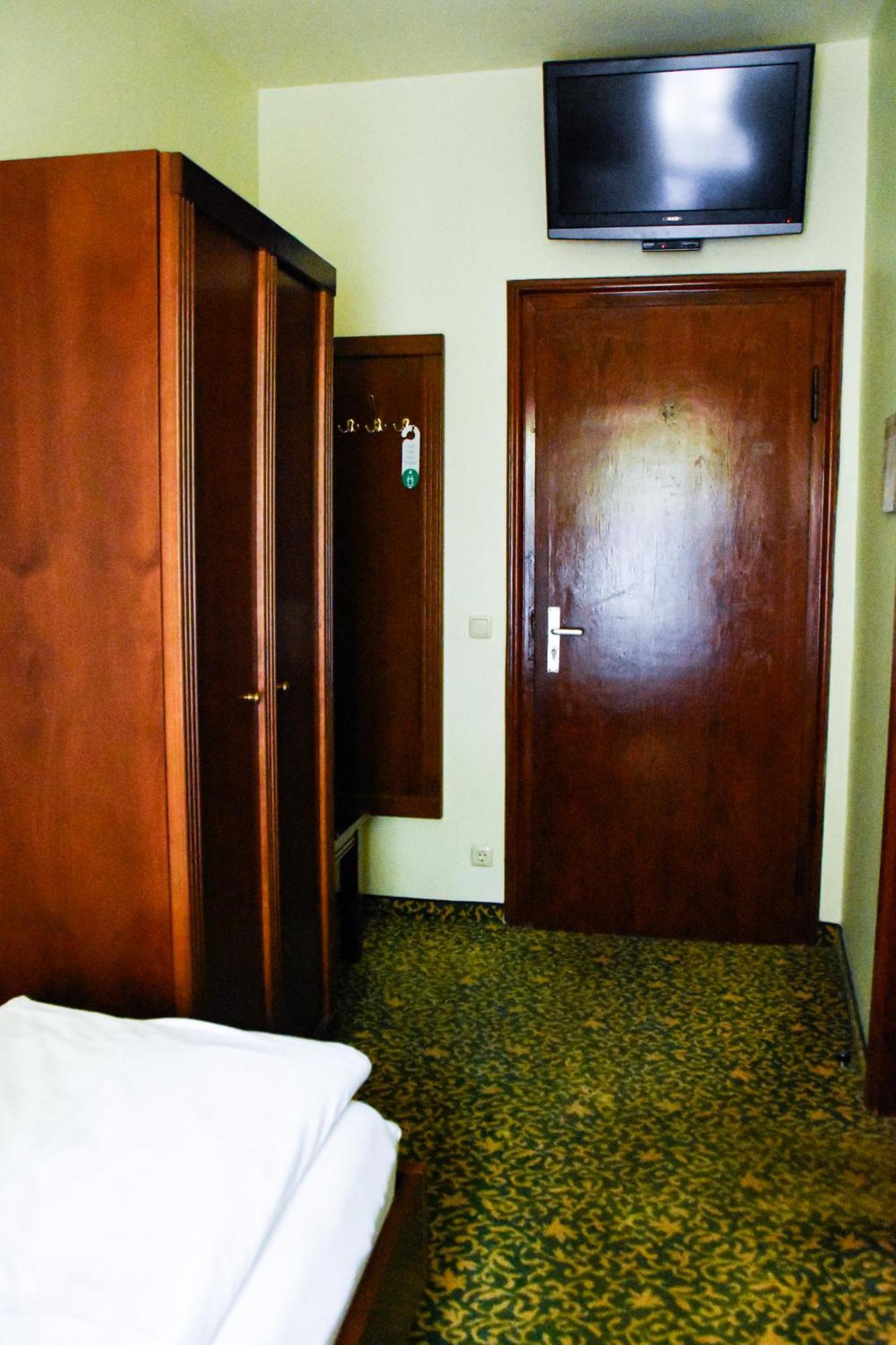 Economy Single Room
