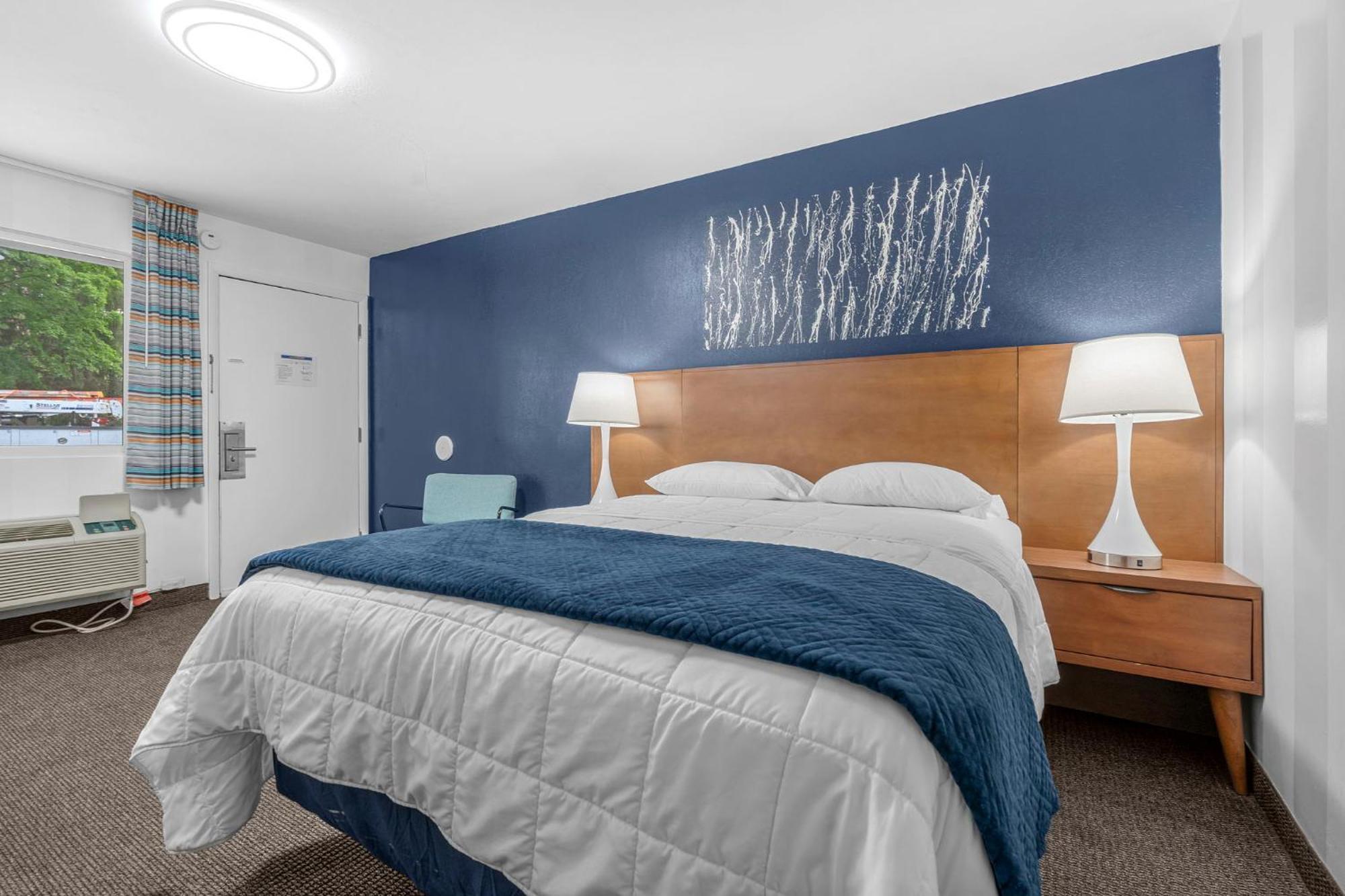 Queen Room