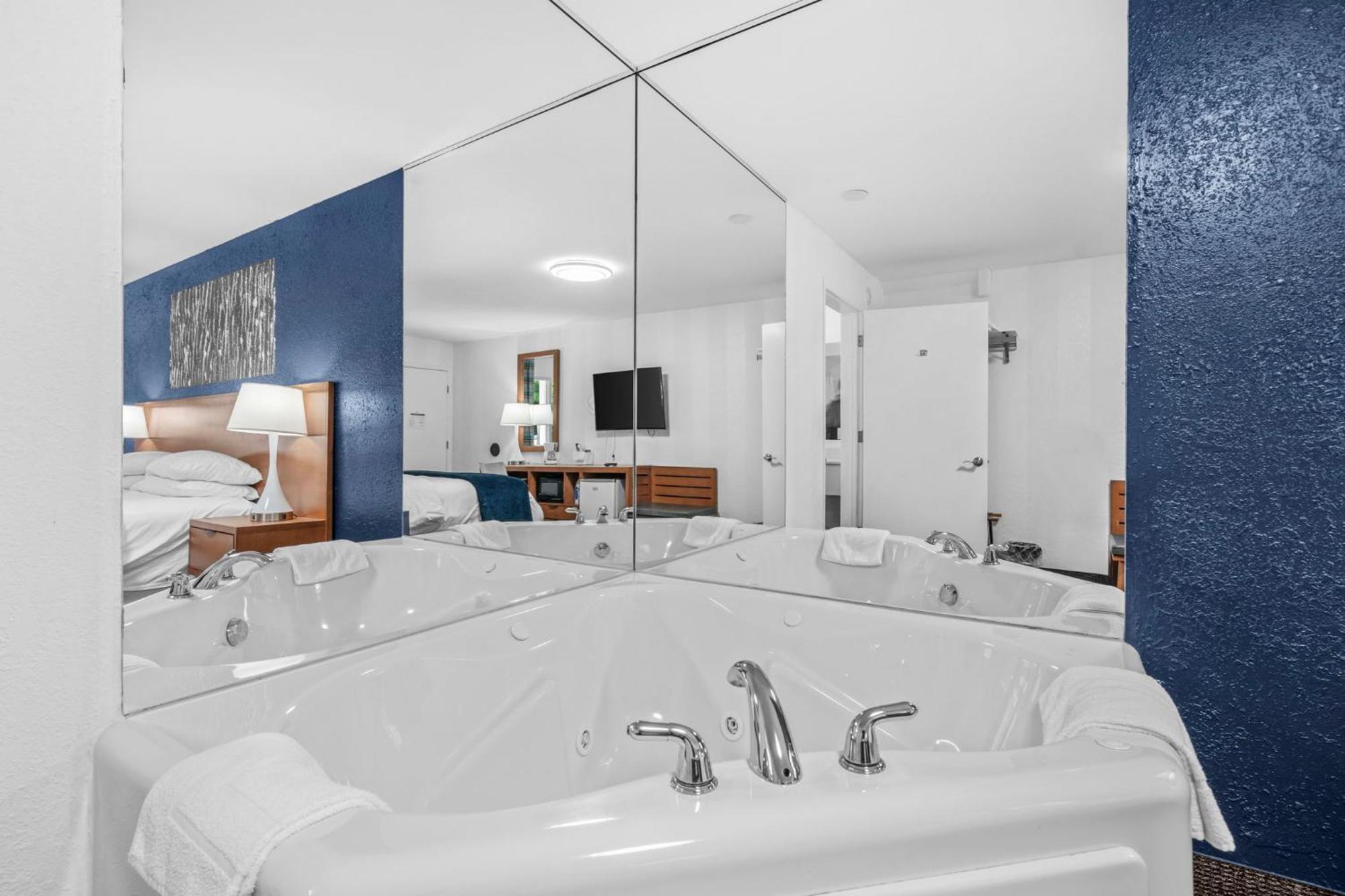 Deluxe Junior Suite