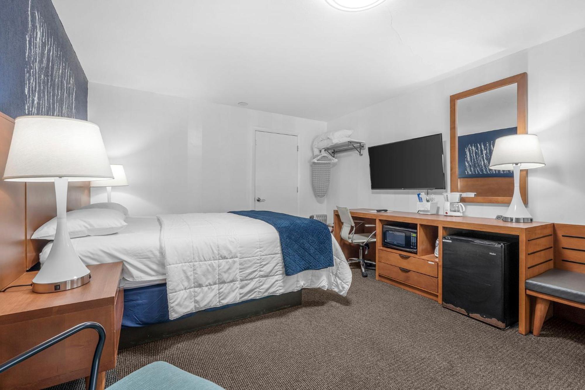 Queen Room