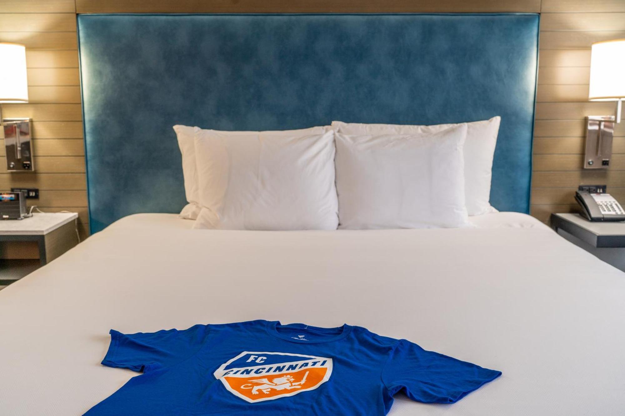 Deluxe King Room