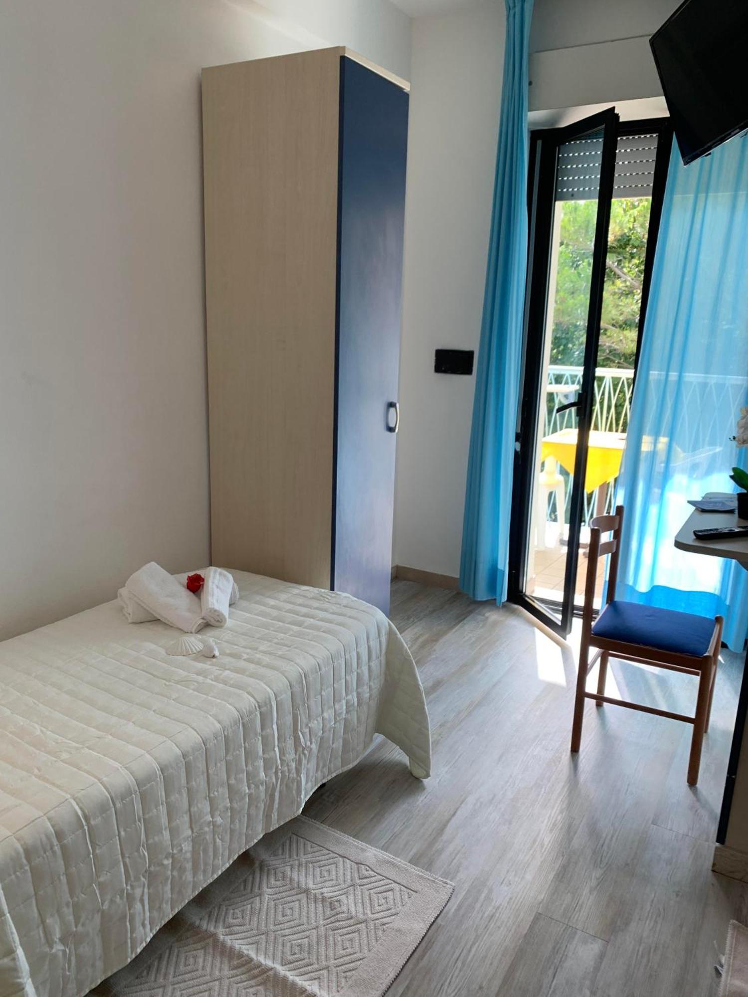 Large Single Room,1675866415:JPEG