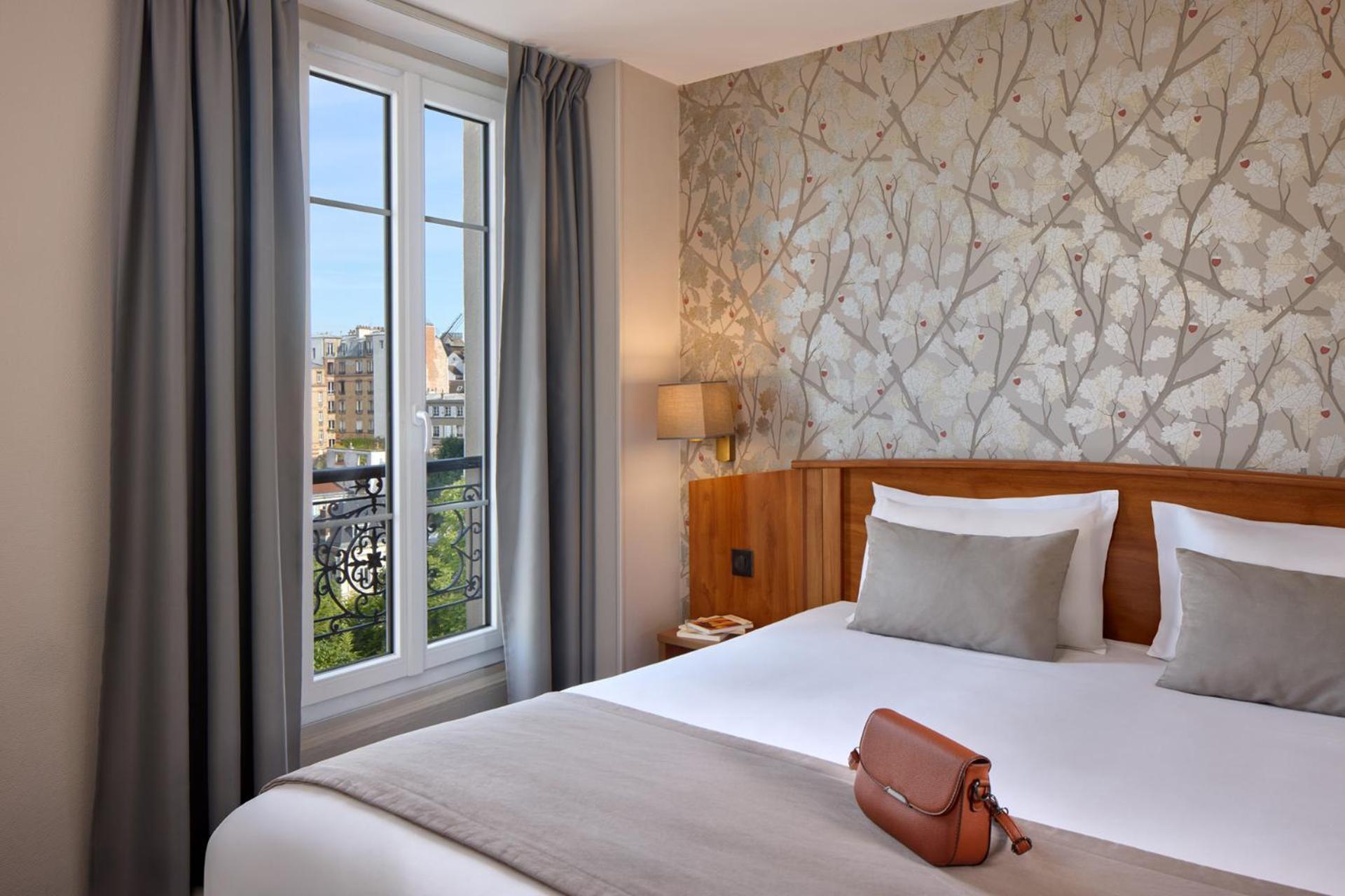 Superior double Room Paris view