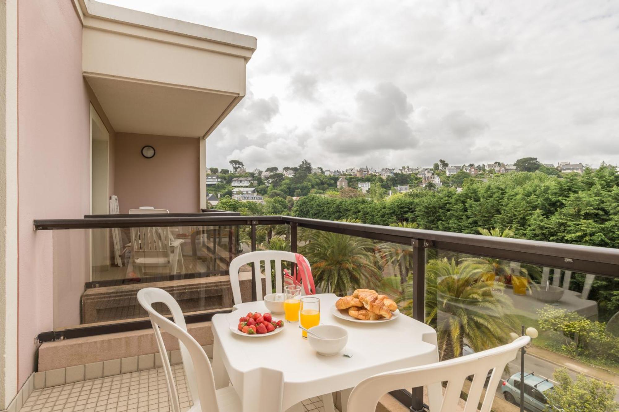 One-Bedroom Apartment Terrace or Balcony