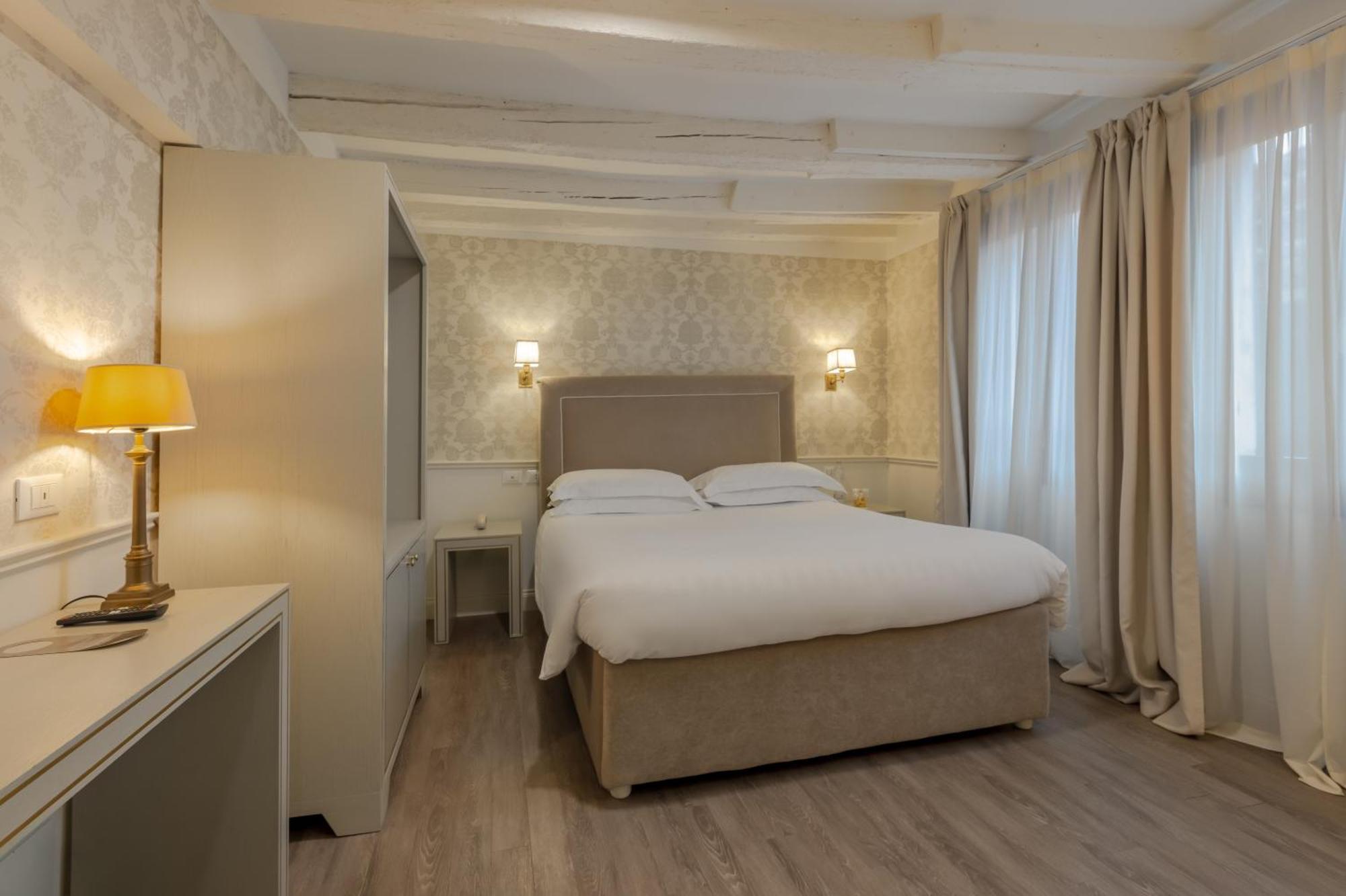 Comfort Double or Twin Room