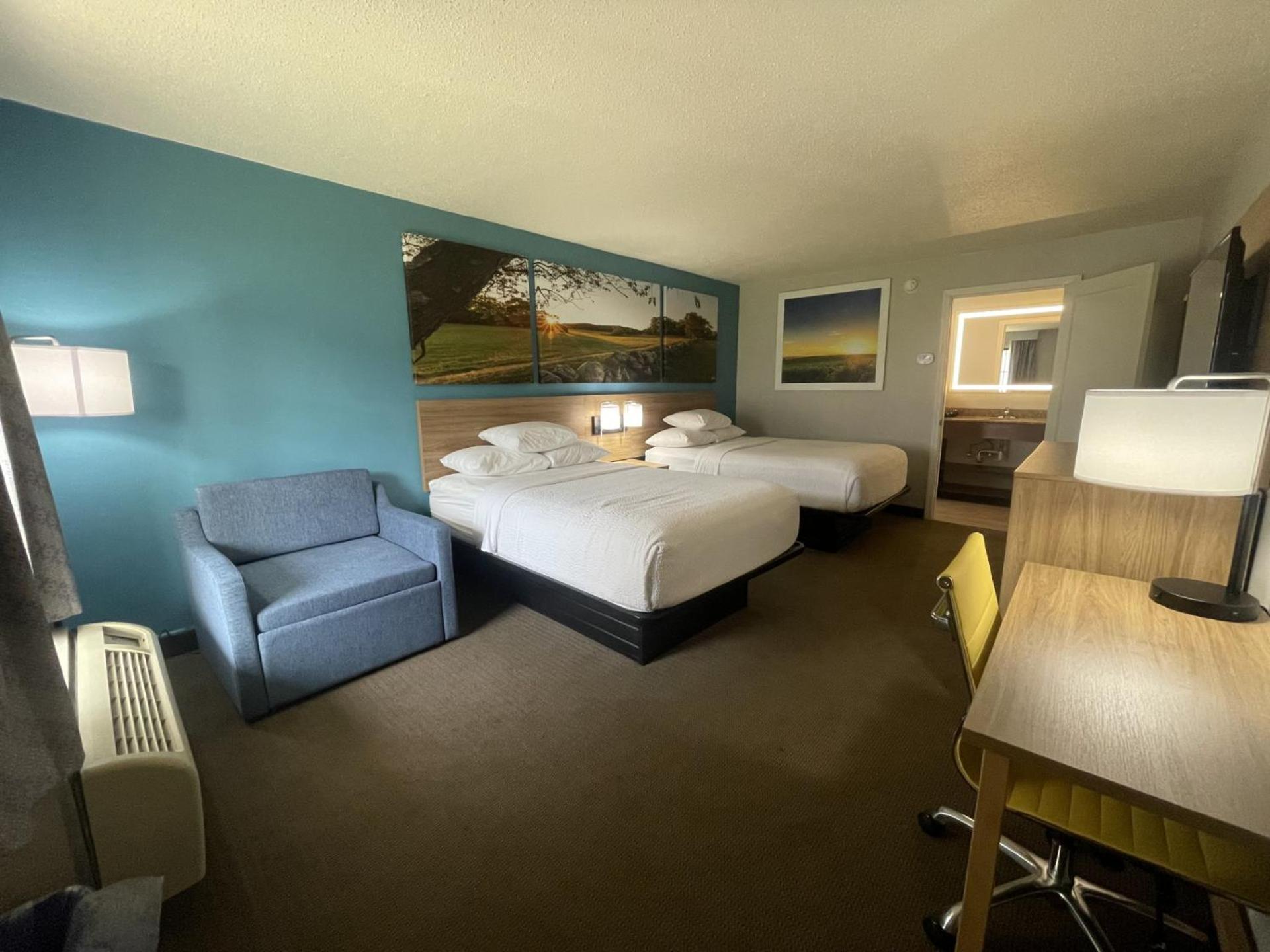 Double Room with Two Double Beds - Smoking