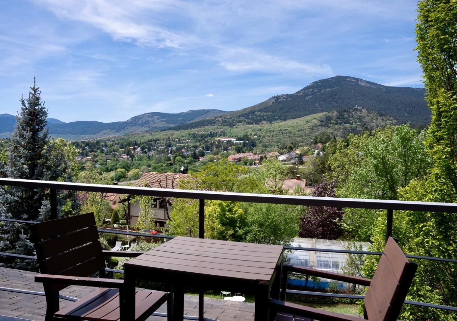 Double or Twin Room Terrace