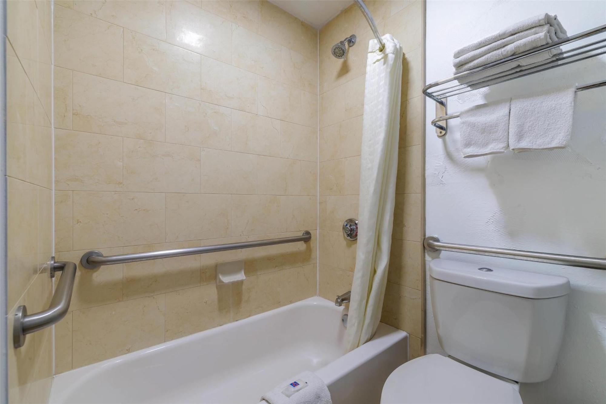 Queen Room Two Queen Beds Disability Access Non-Smoking