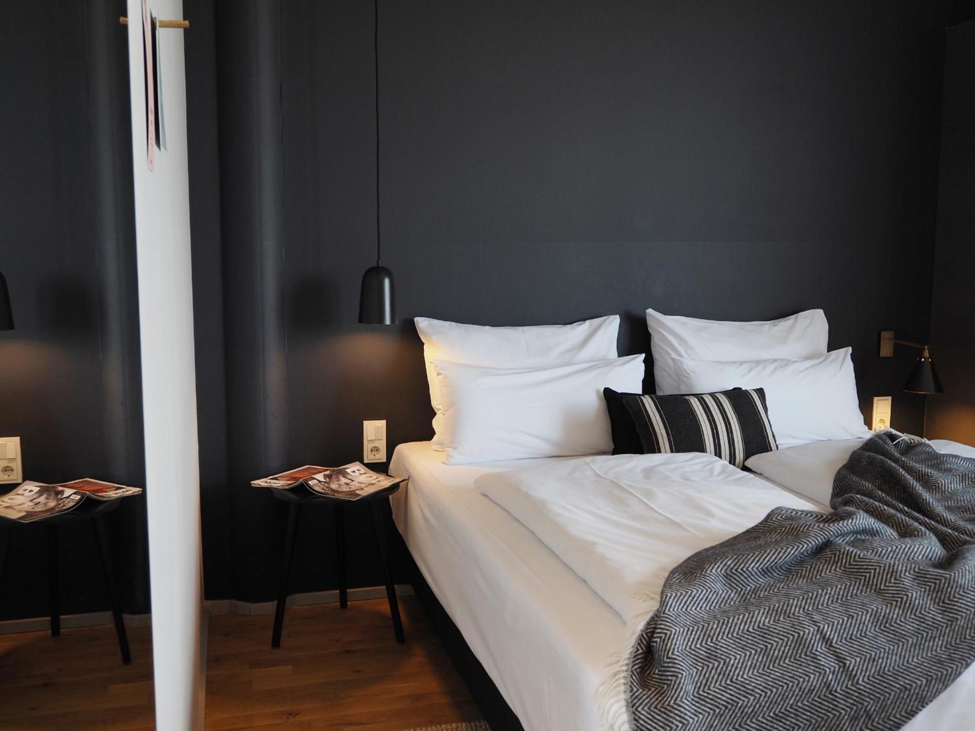 Bold Room