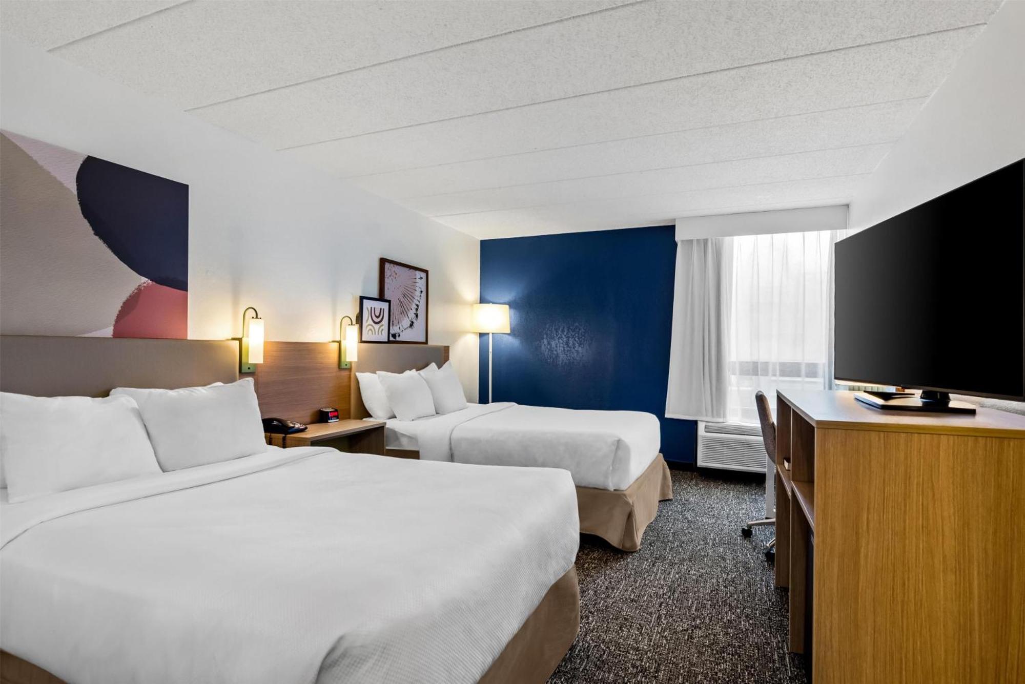 Double Room with Two Double Beds and Roll-In Shower - Disability Access