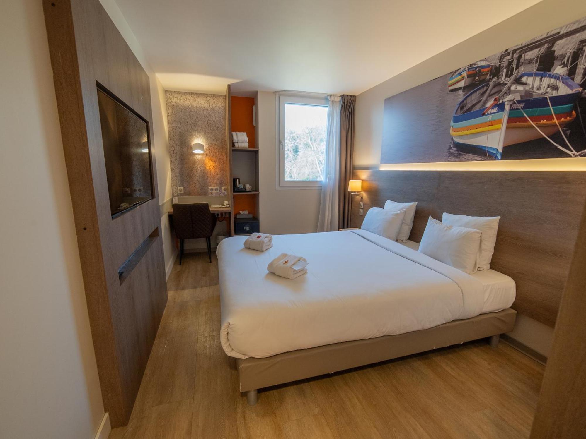 Standard King Room