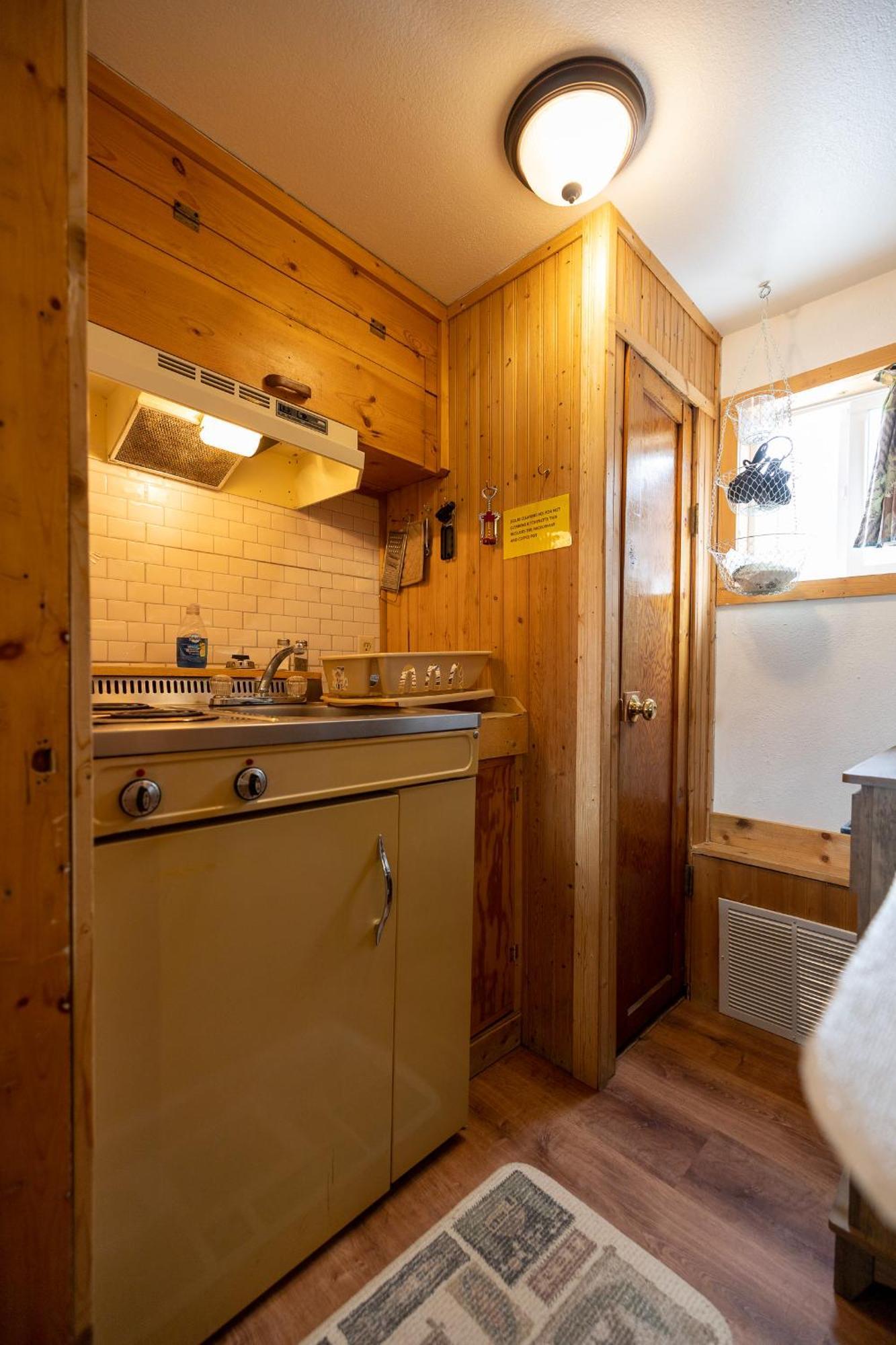 Deluxe Bungalow