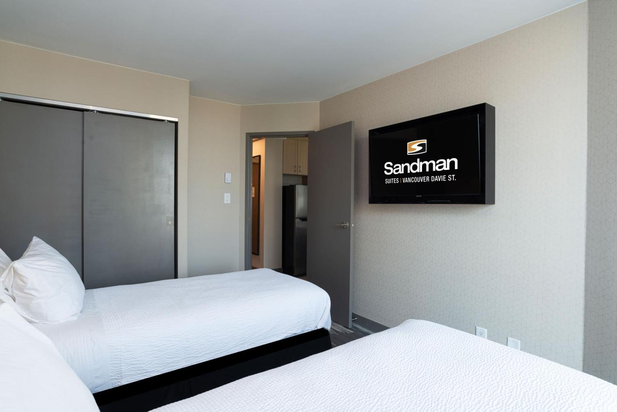 Standard Suite 2 Single Beds Sofa Bed Kitchen W or D Balcony