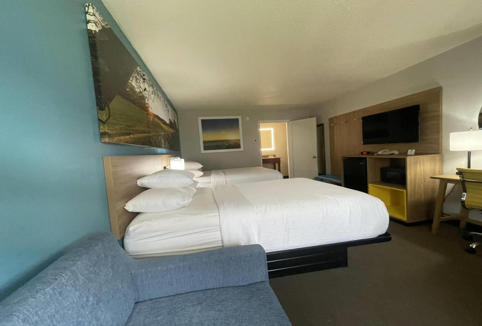 Double Room Two Double Beds Non-Smoking