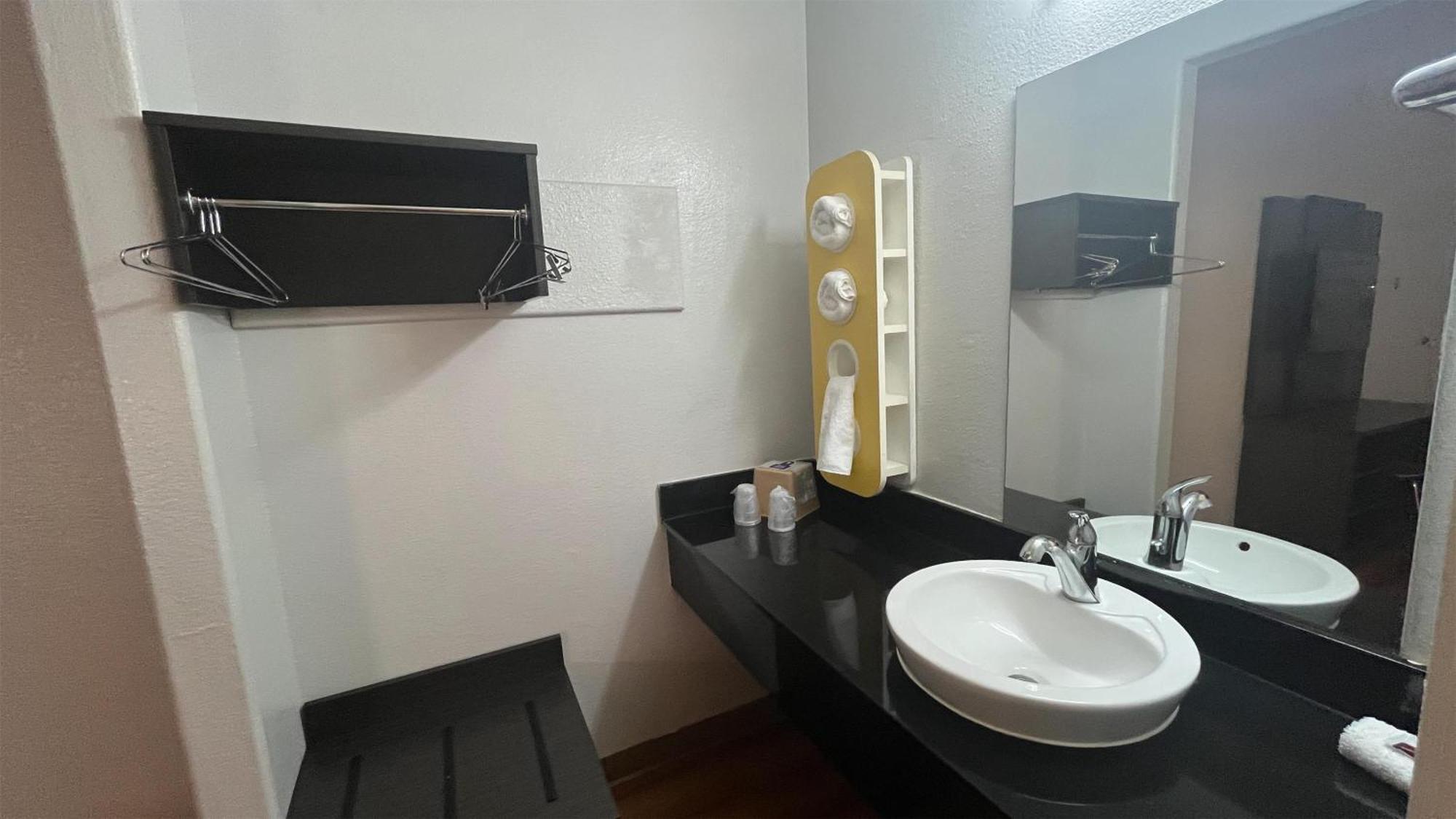 King Room - Disability Access/Non Smoking,1677860302:JPEG