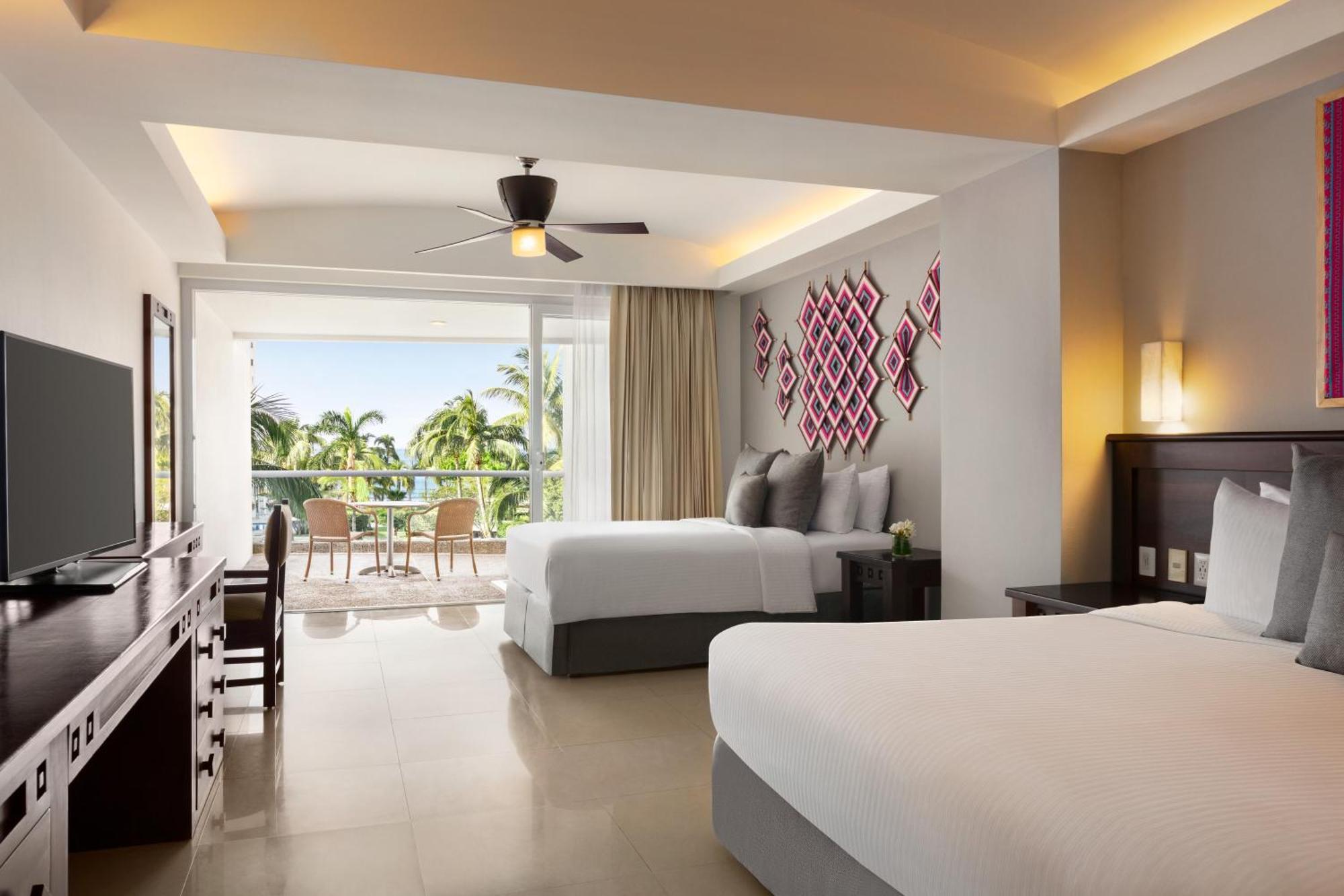 Junior Suite Partial Ocean View 1 King