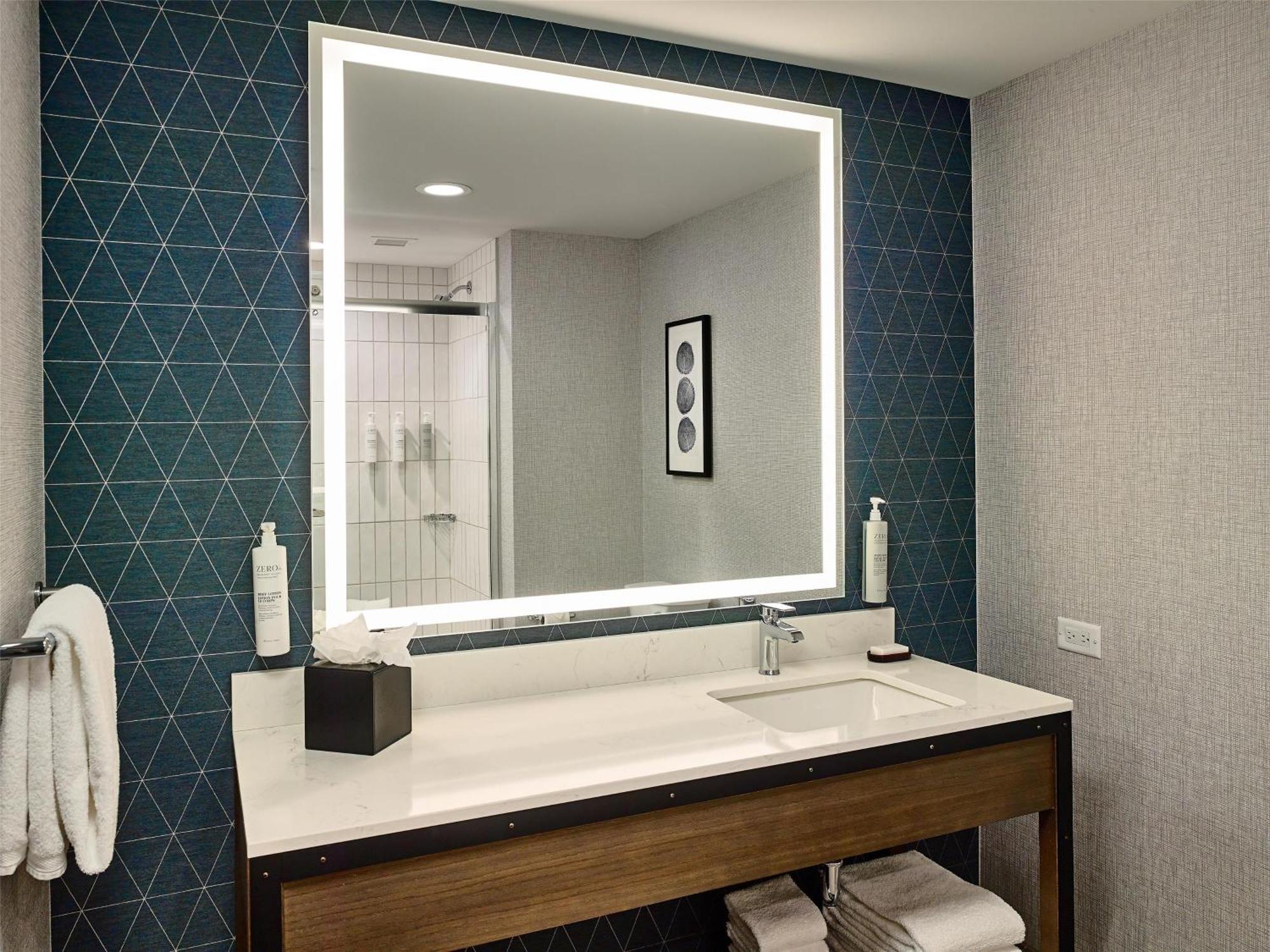 King Studio Suite