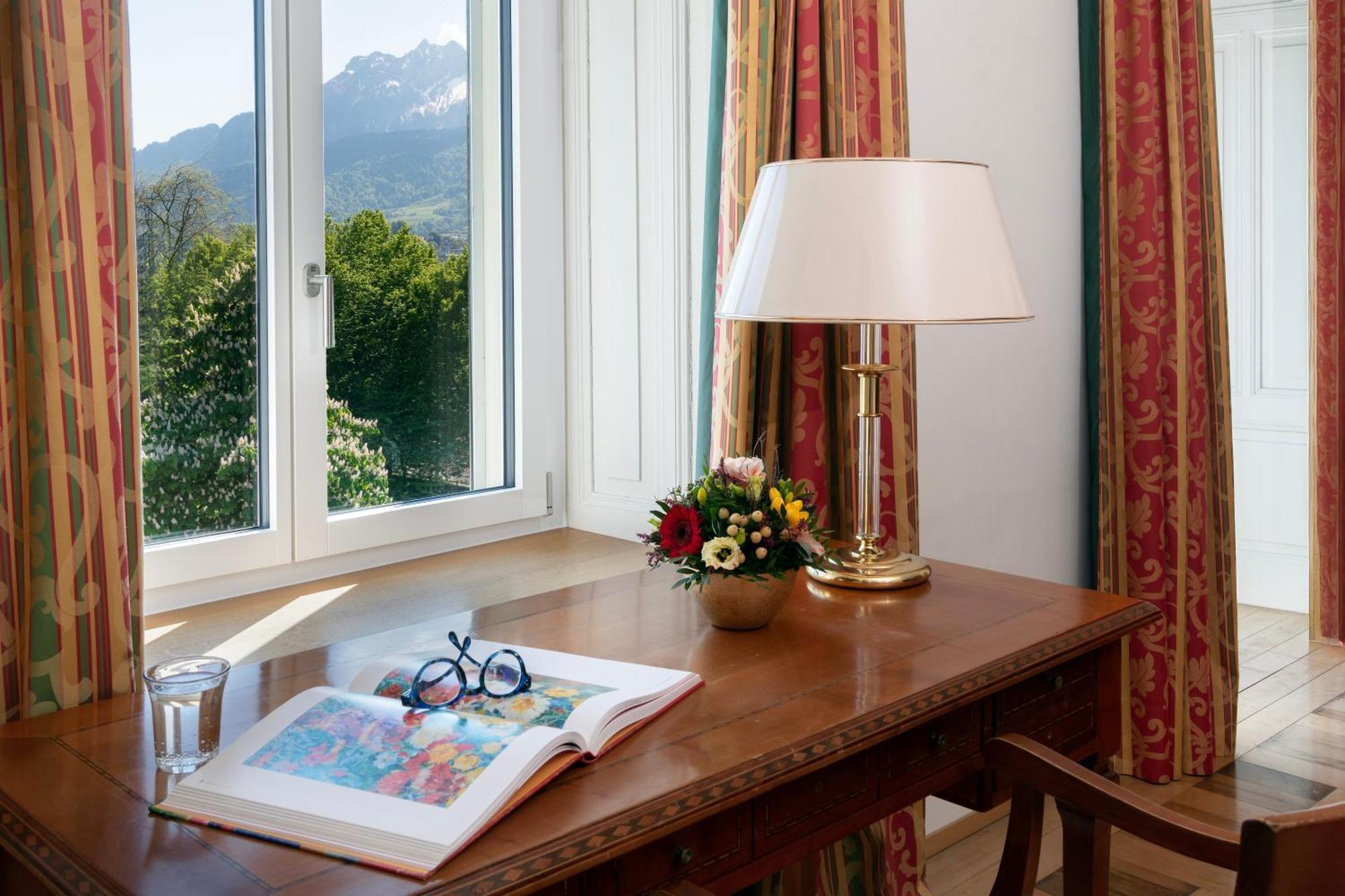 Junior Suite with Lake View
