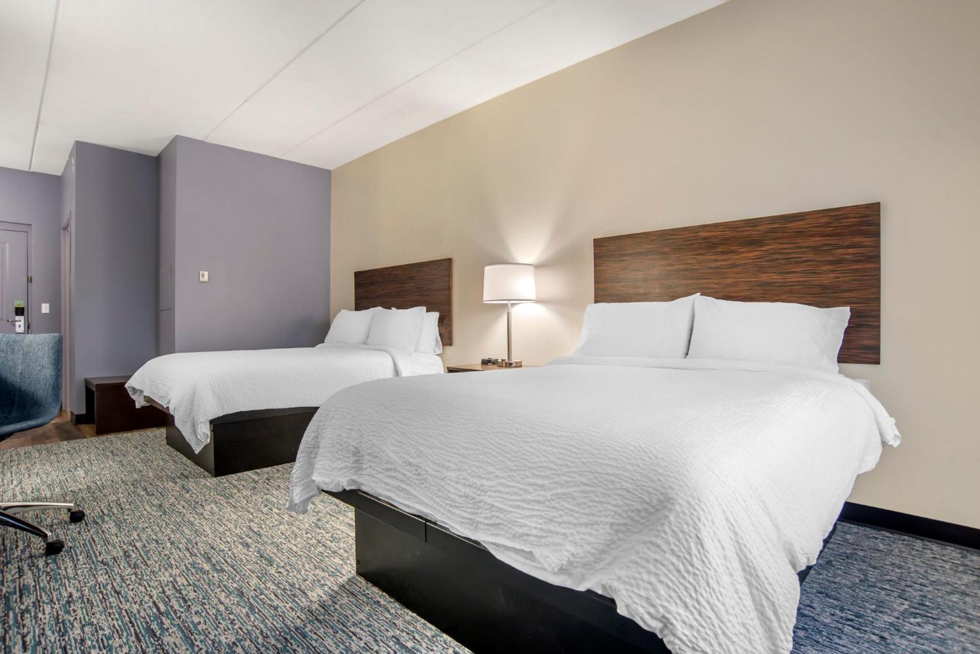 Standard Queen Room Two Queen Beds Bath or Shower