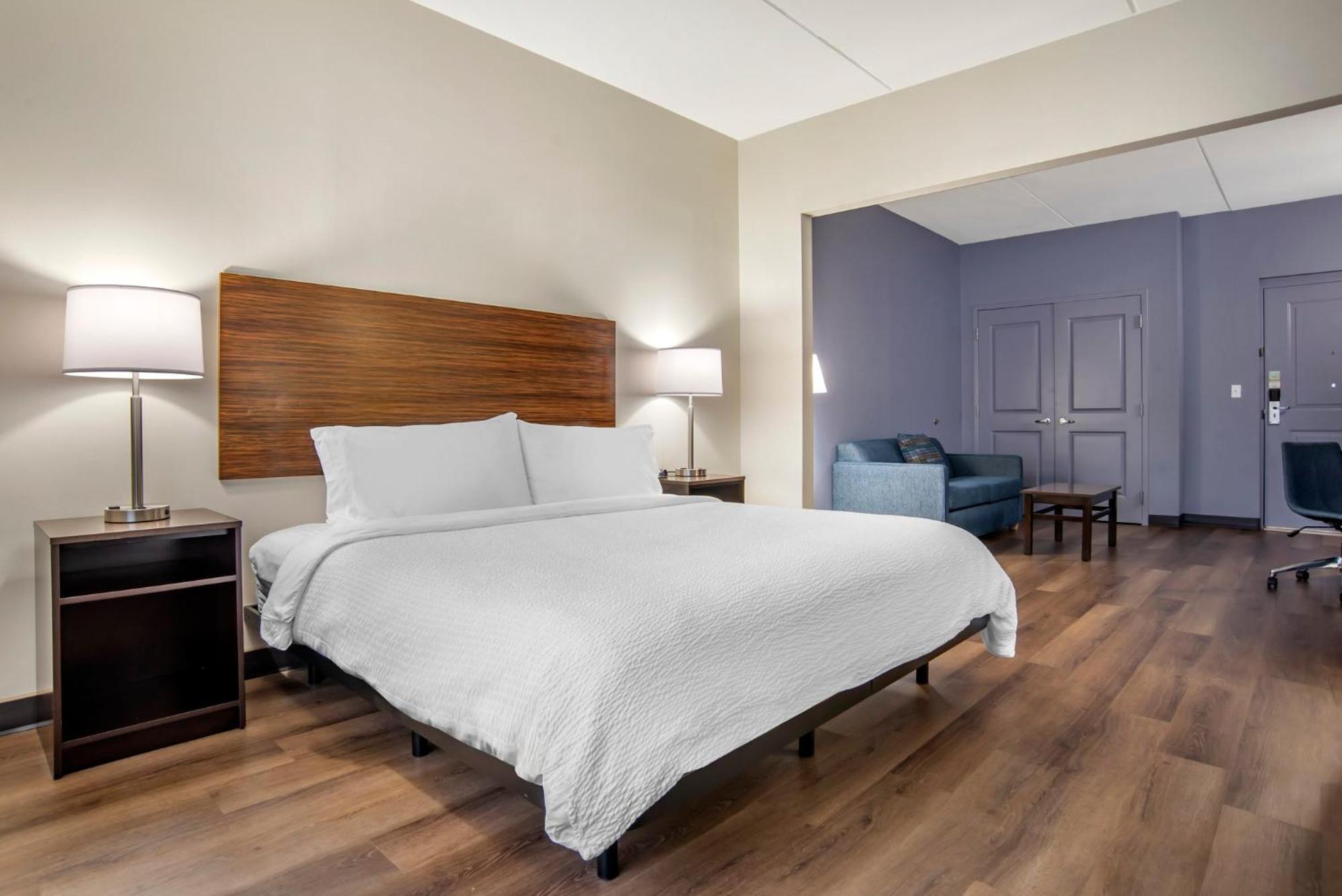 Premium King Room