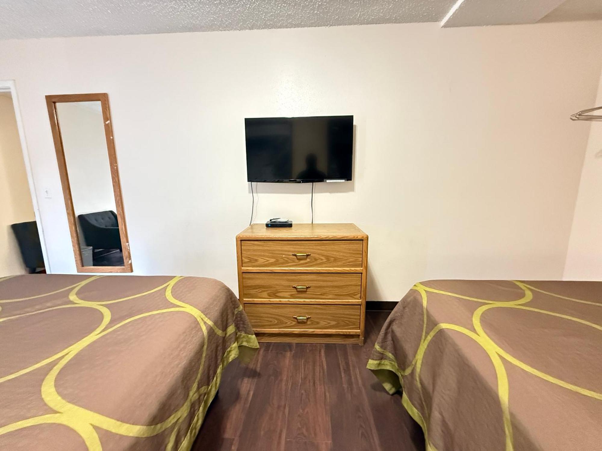 2 Full Beds Non-Smoking