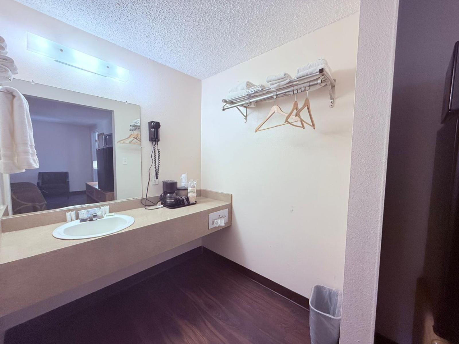 2 Full Beds Non-Smoking
