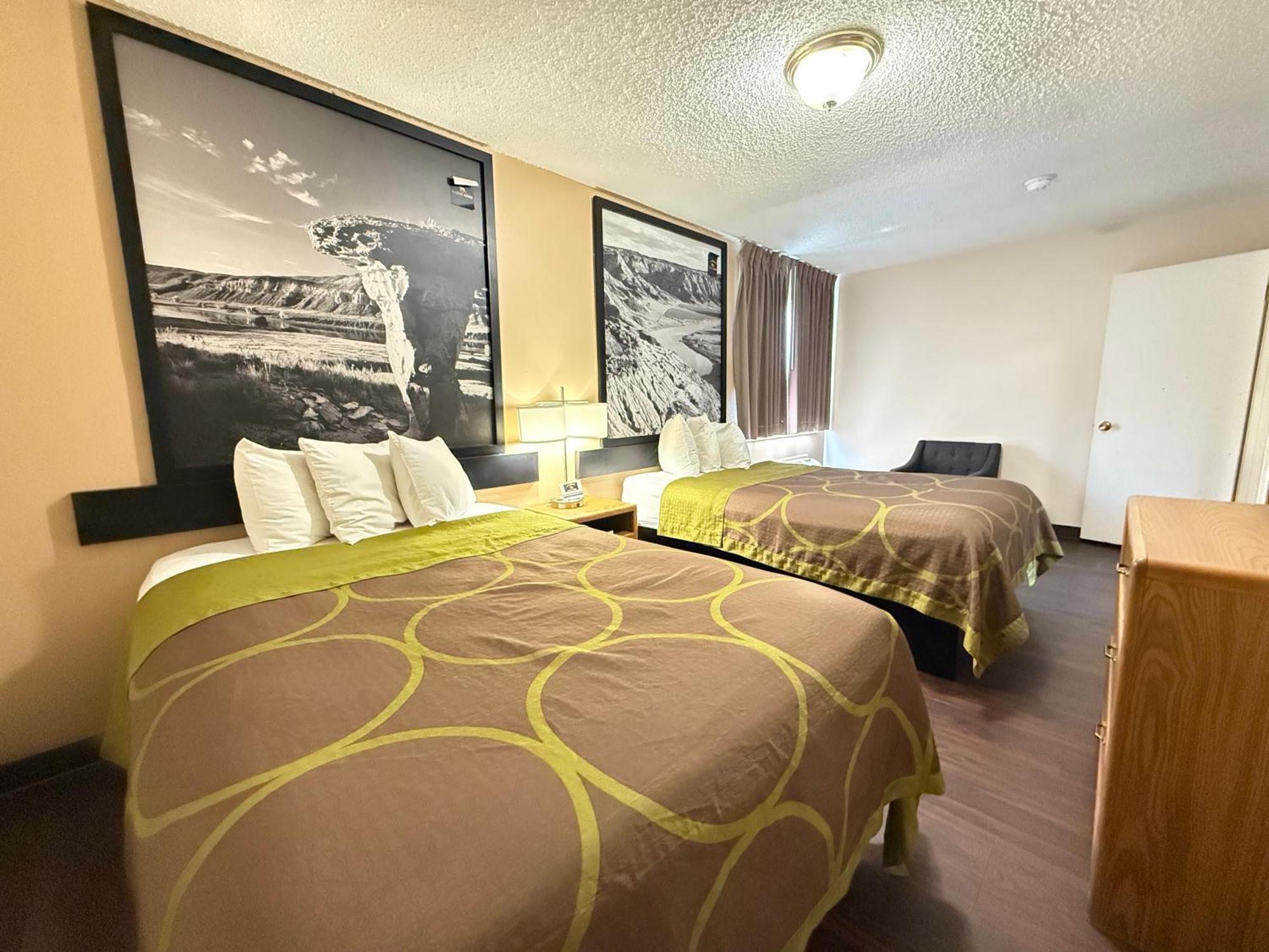 2 Full Beds Non-Smoking