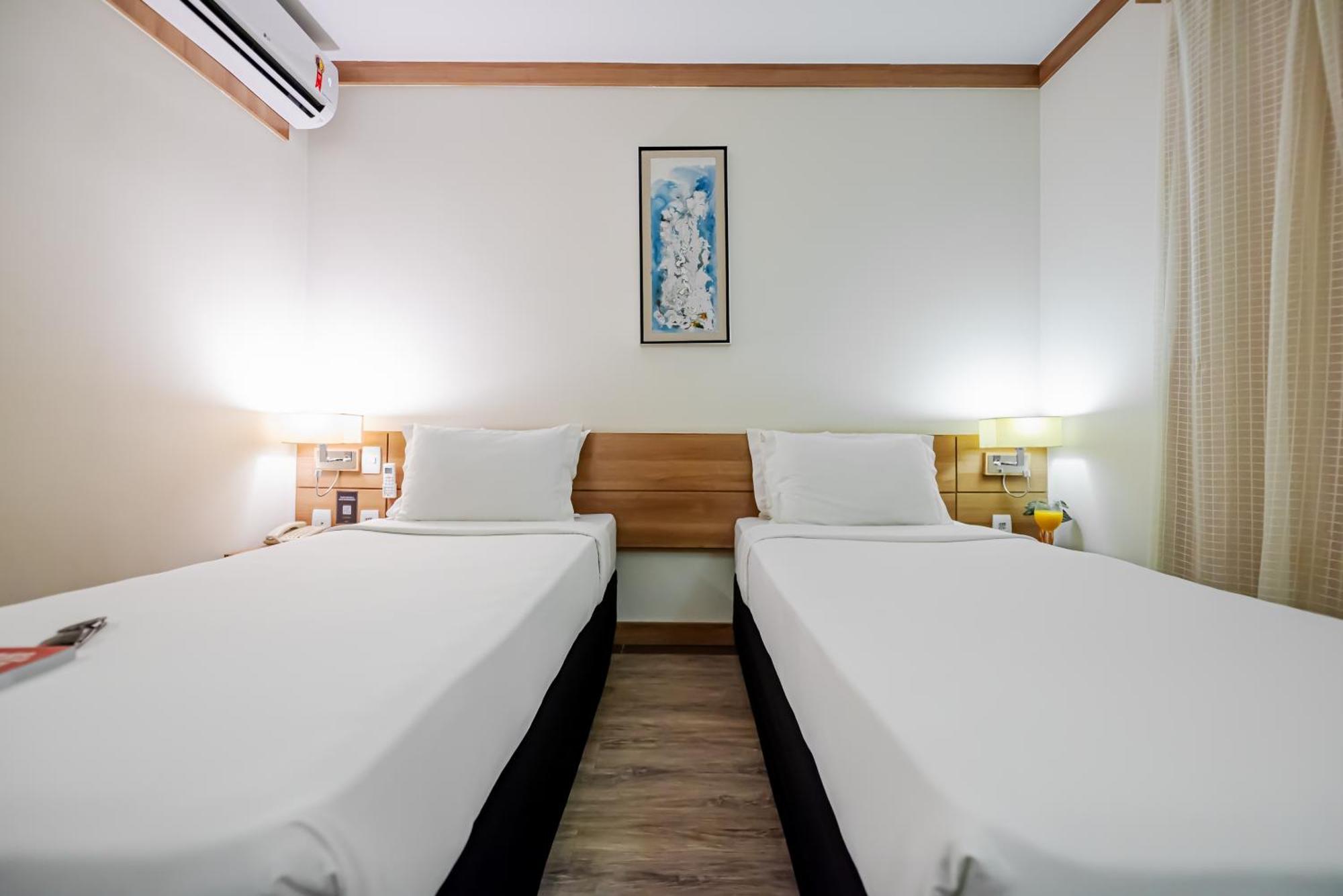 Standard Twin 2 Single Beds