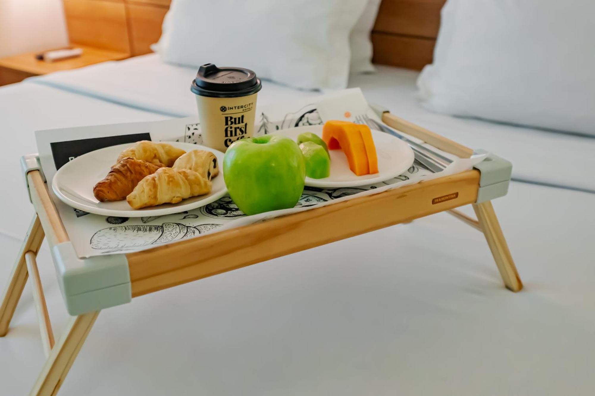 Luxury Double - 1 Queen Bed,1678654447:JPEG